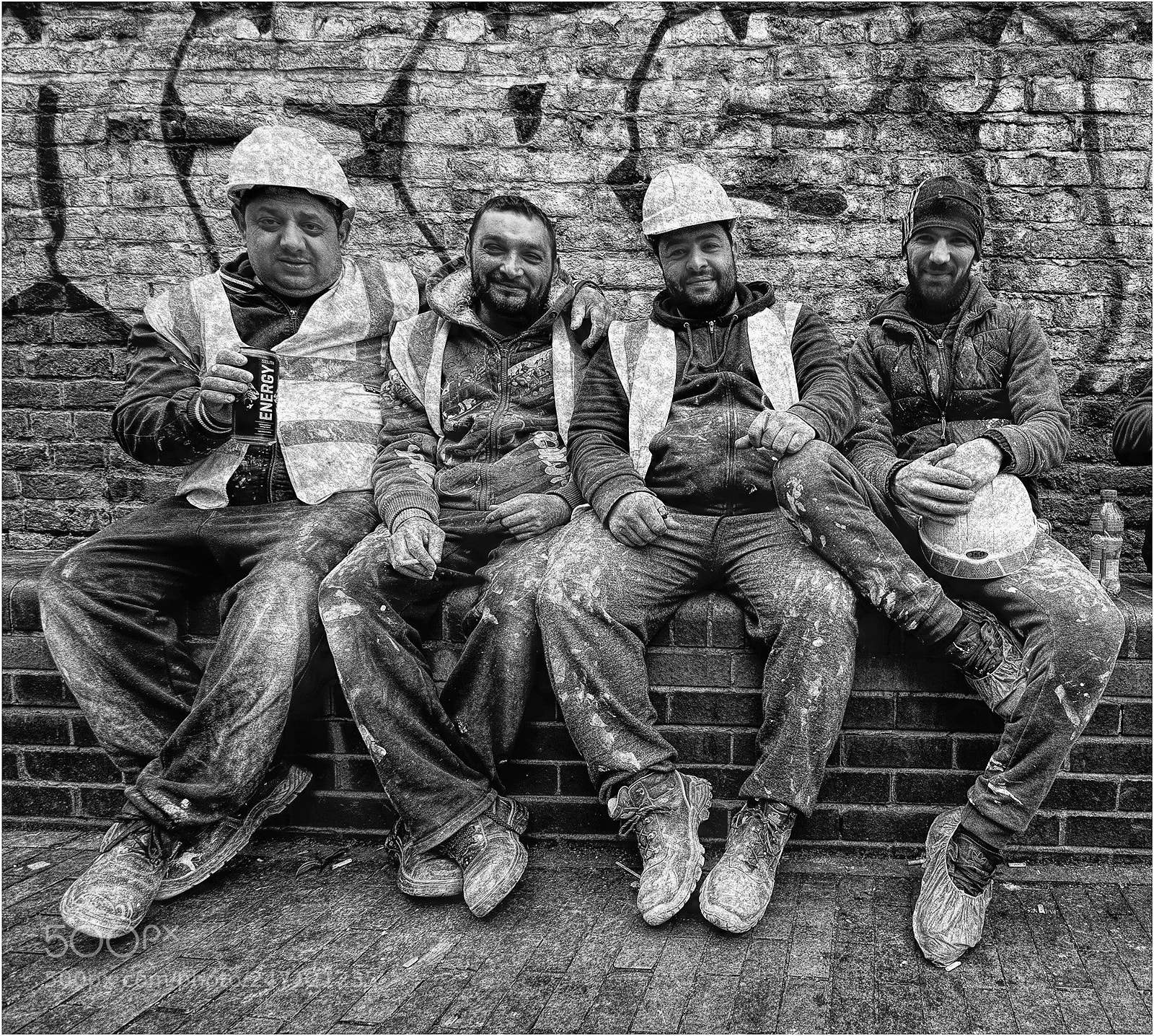 Sony SLT-A77 sample photo. The painters' break photography