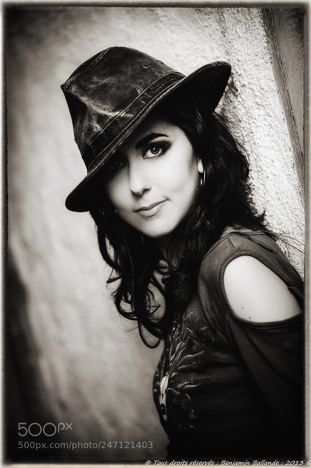 Nikon D700 sample photo. Hat portrait : lucie photography