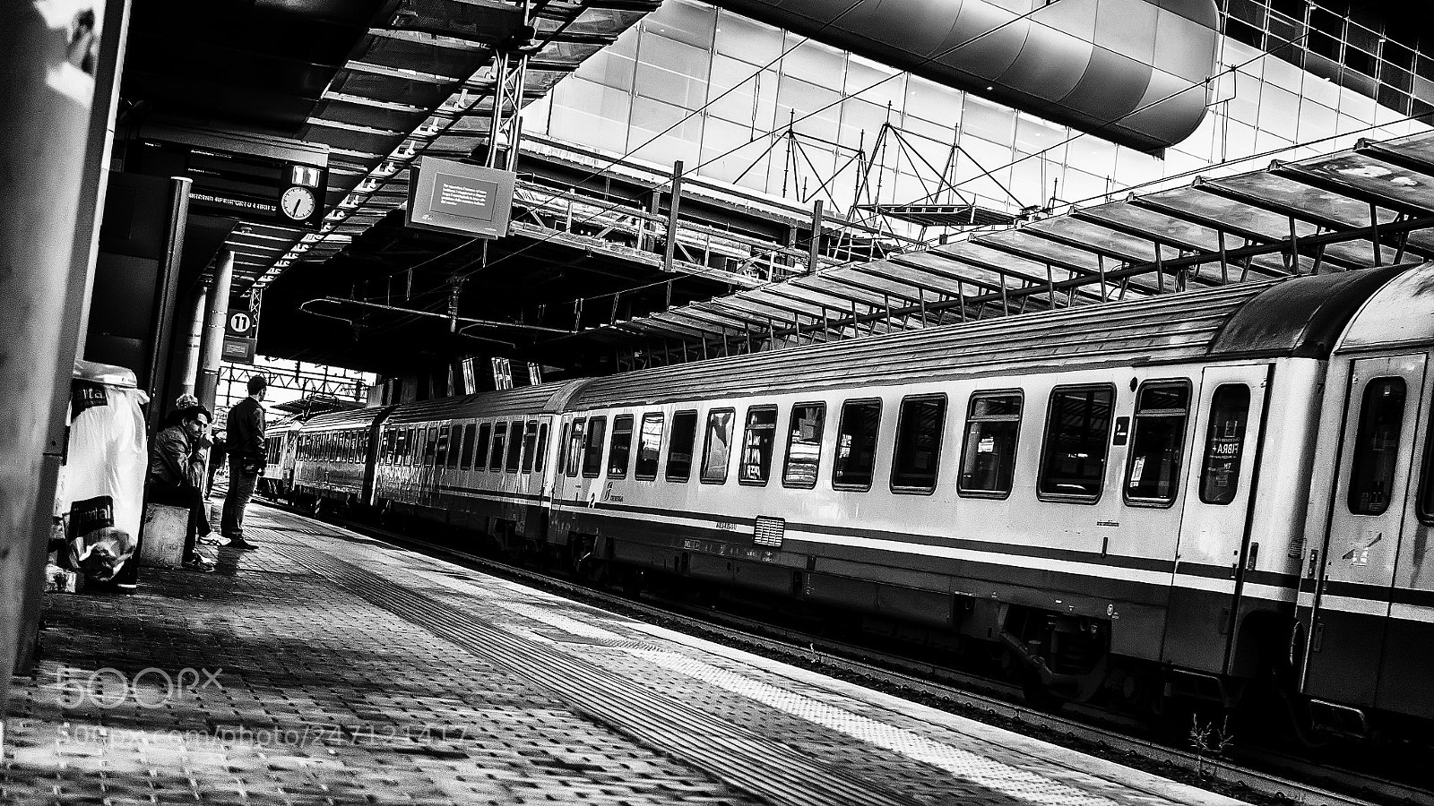 Olympus OM-D E-M10 II sample photo. Railway station #602 photography