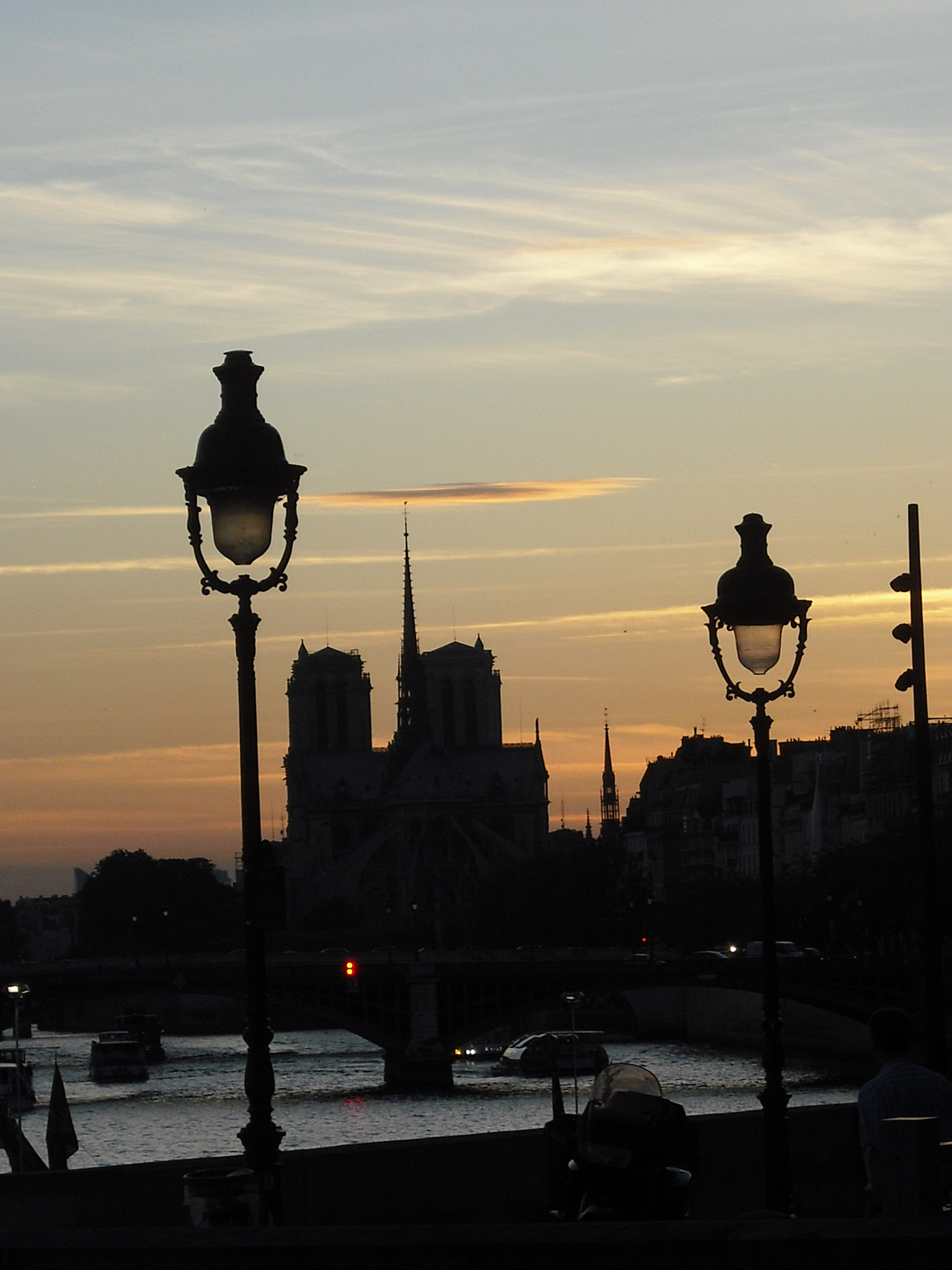 Fujifilm FinePix J10 sample photo. Paris sunset by the river photography
