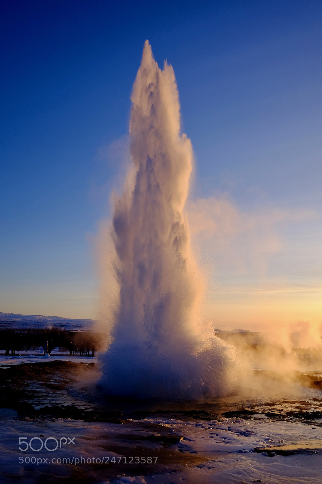 Fujifilm X70 sample photo. Explosive geysir photography