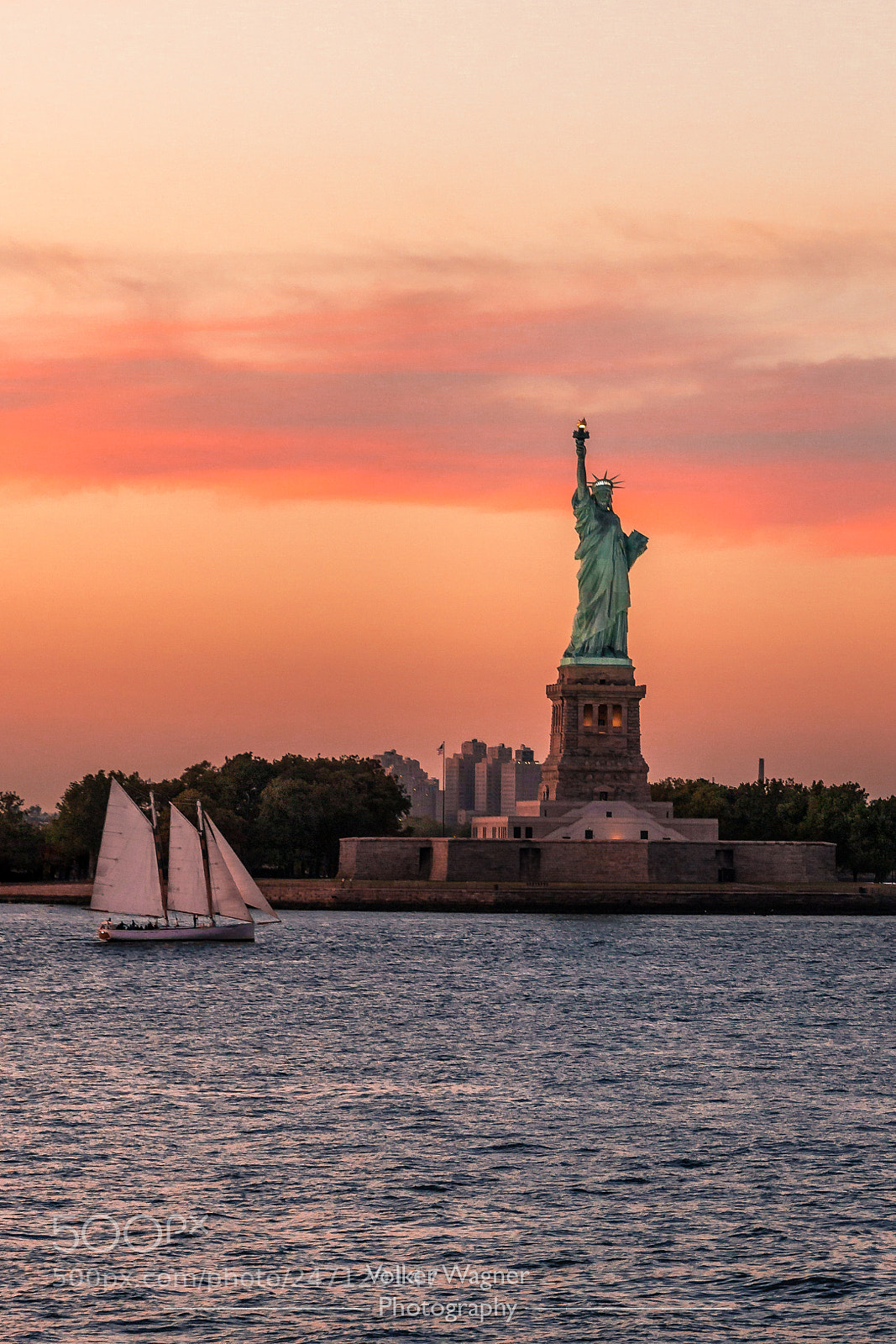 Canon EOS 70D sample photo. "statue of liberty" photography