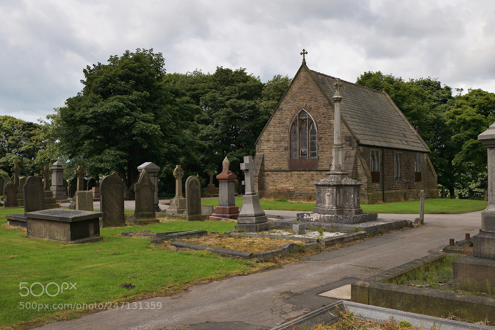 Panasonic Lumix DMC-G85 (Lumix DMC-G80) sample photo. Glossop´s cemetery photography