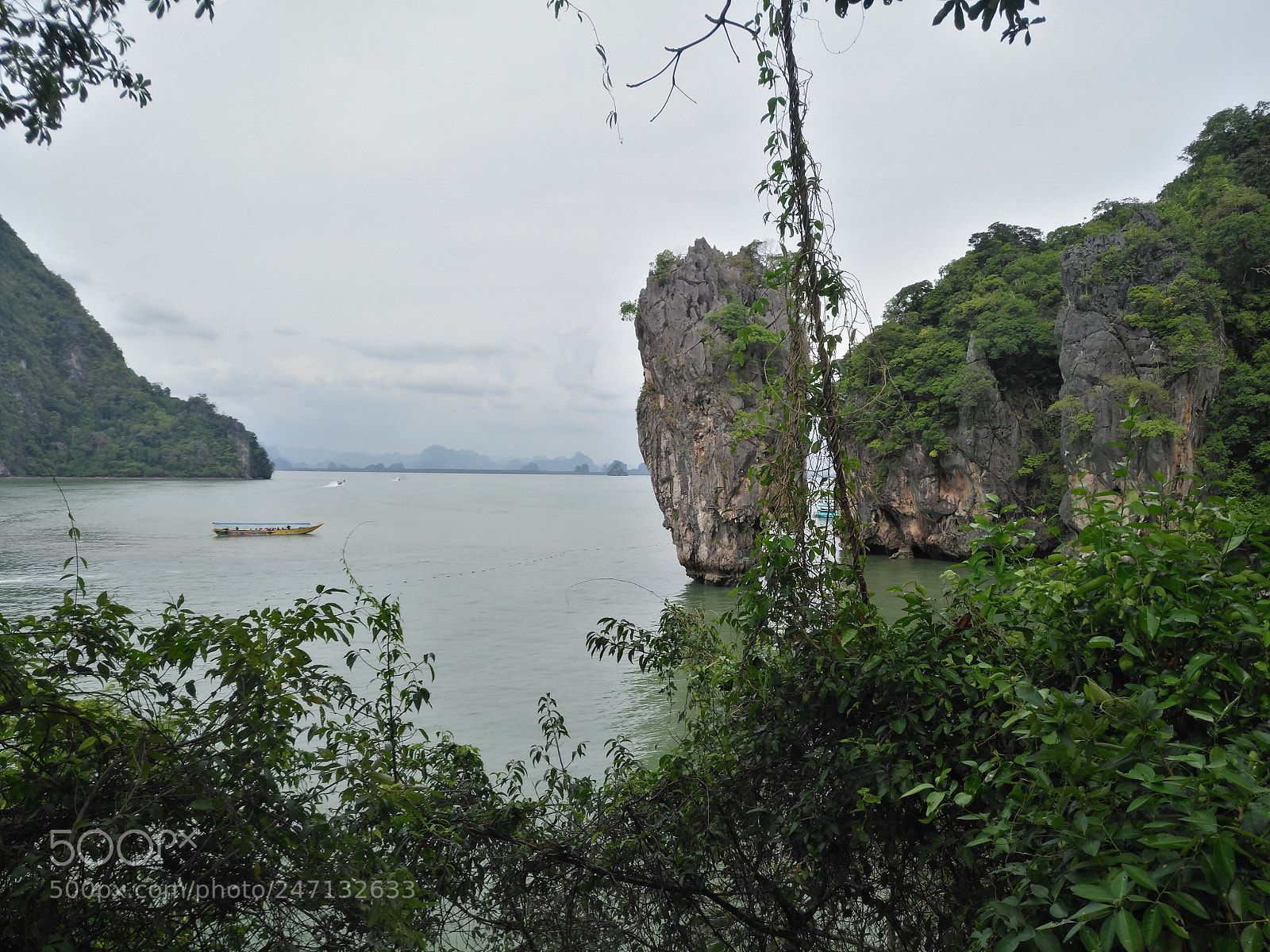 HUAWEI nova plus sample photo. James bond island photography