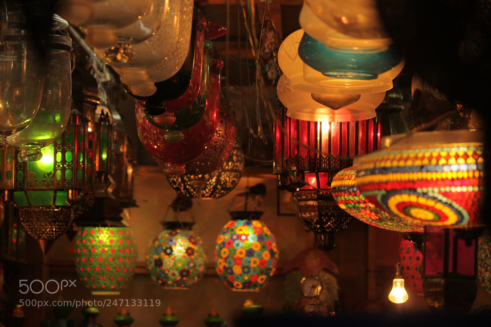 Canon EF-S 55-250mm F4-5.6 IS II sample photo. Lights and lanterns photography