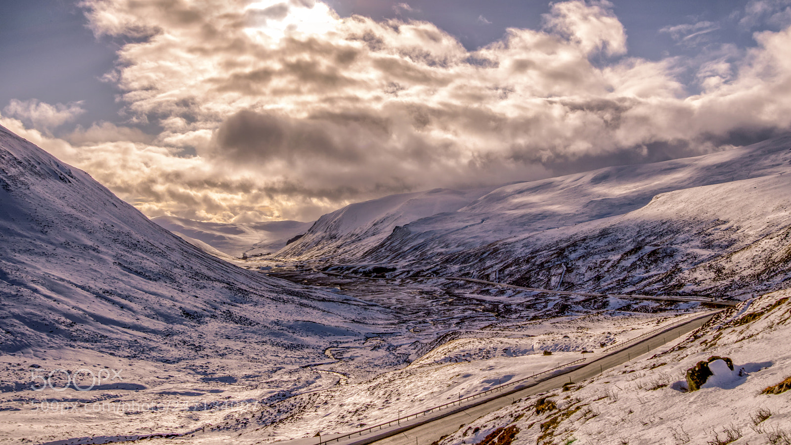 Canon EOS 77D (EOS 9000D / EOS 770D) sample photo. Snow fields photography