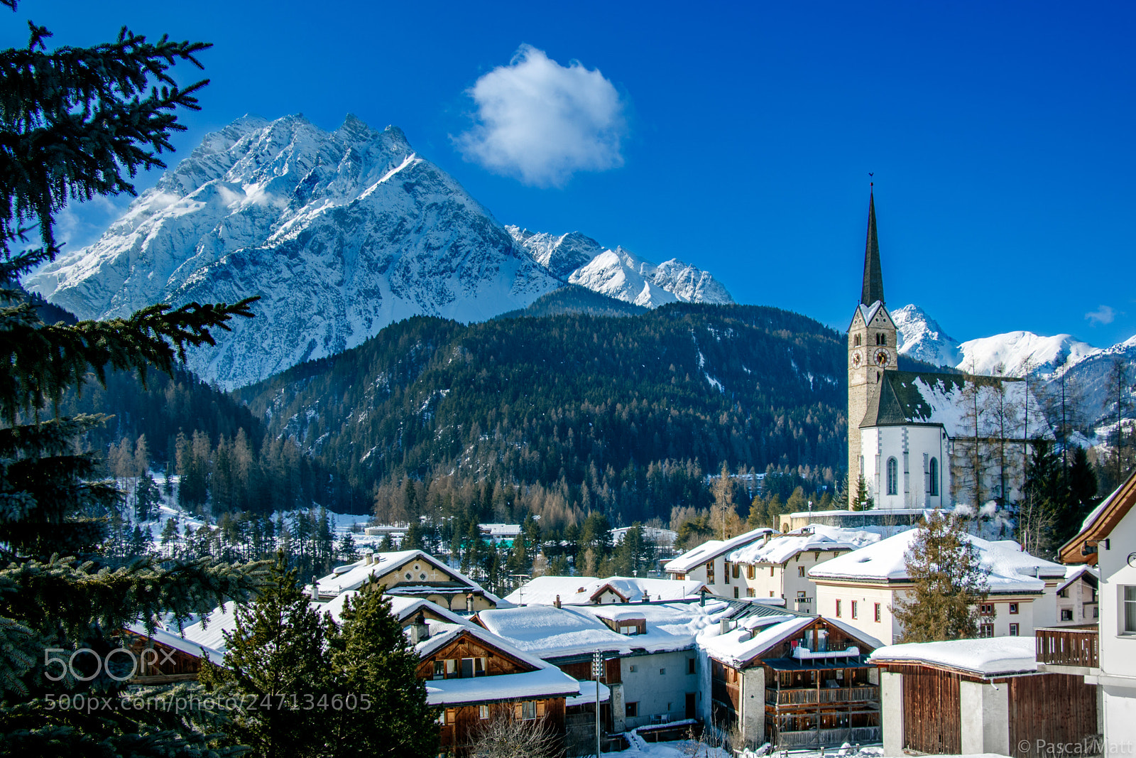 Canon EOS 760D (EOS Rebel T6s / EOS 8000D) sample photo. Scuol photography