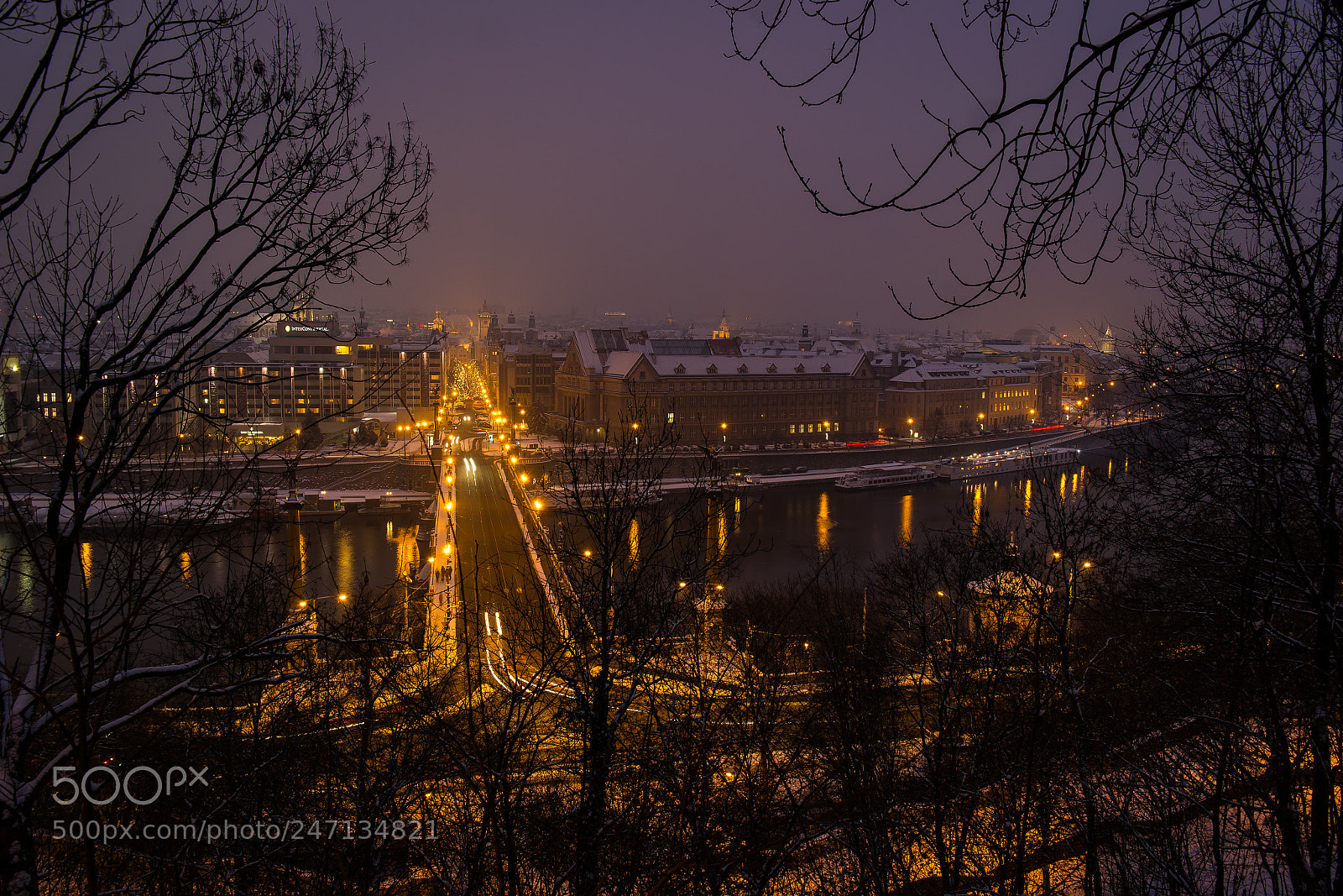 Samsung NX300 sample photo. Winter evening in prague photography