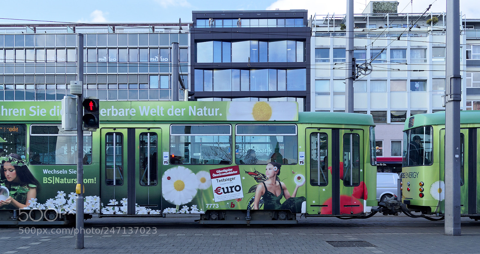 Olympus OM-D E-M5 sample photo. Braunschweig, straßenbahn photography