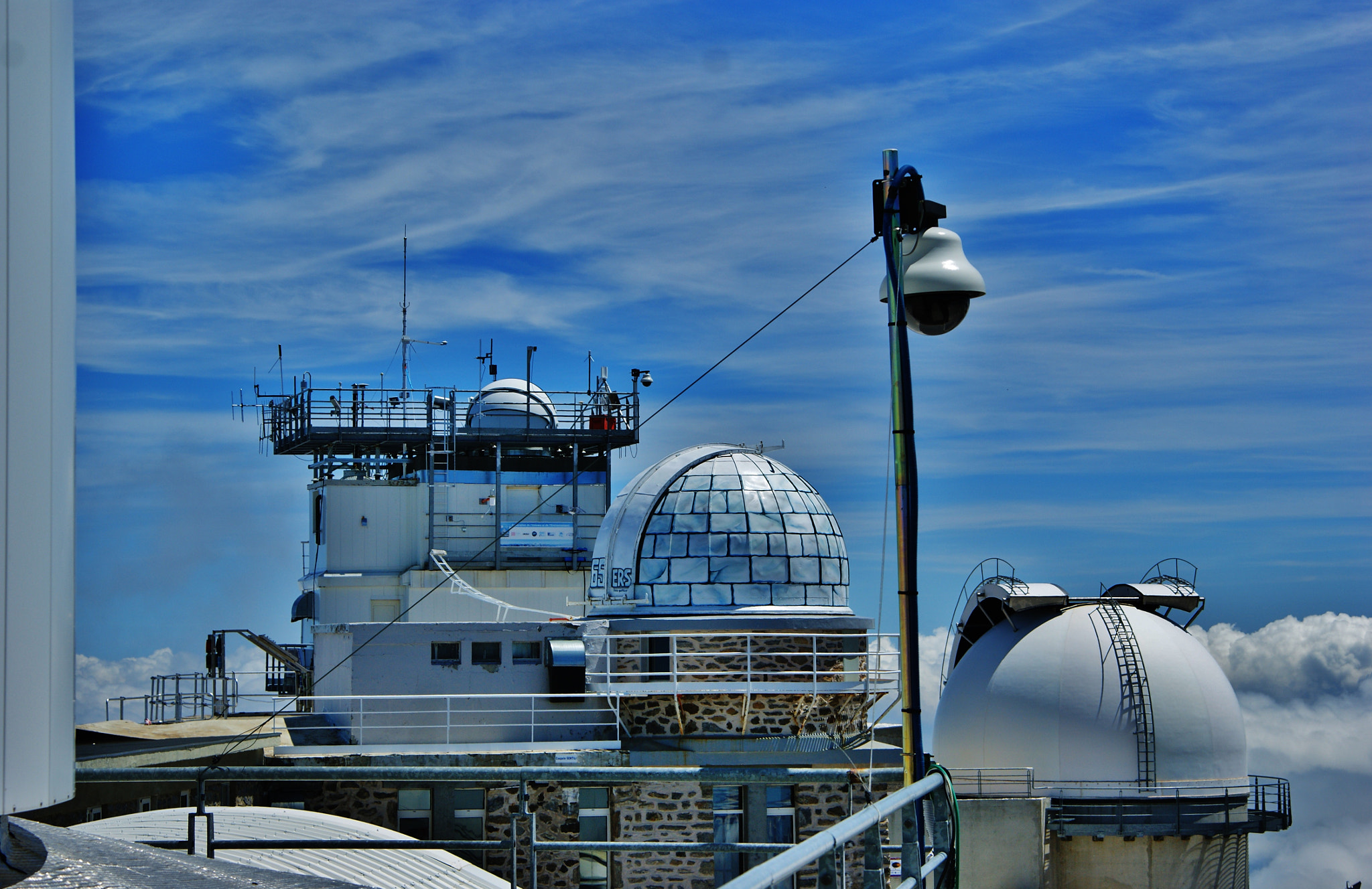 Sony Alpha DSLR-A350 sample photo. Pic du midi photography