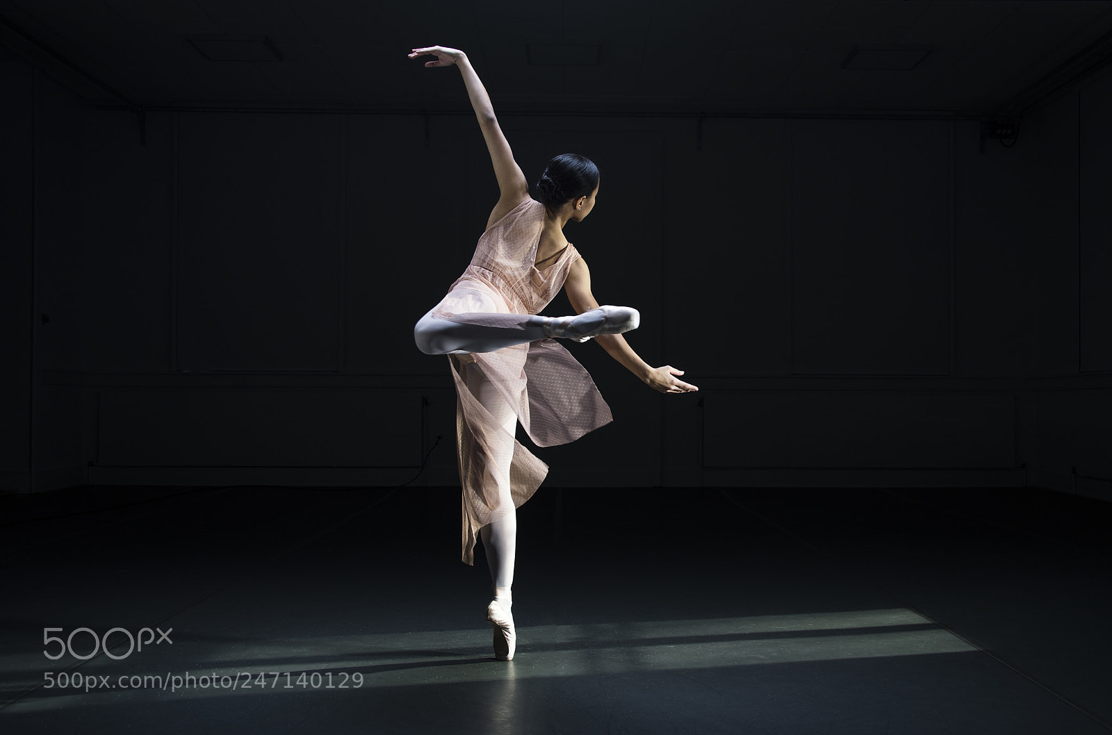 Nikon D4 sample photo. Dancer myriam lamrani photography