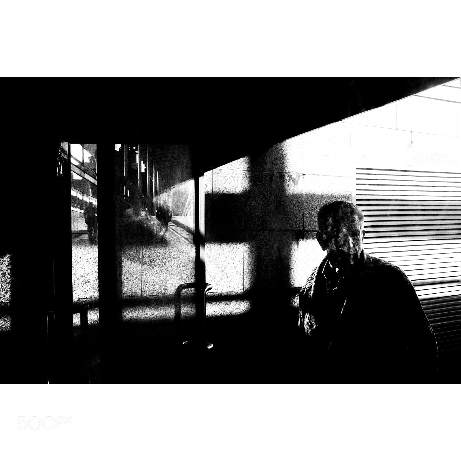 Fujifilm X100F sample photo. Cross photography