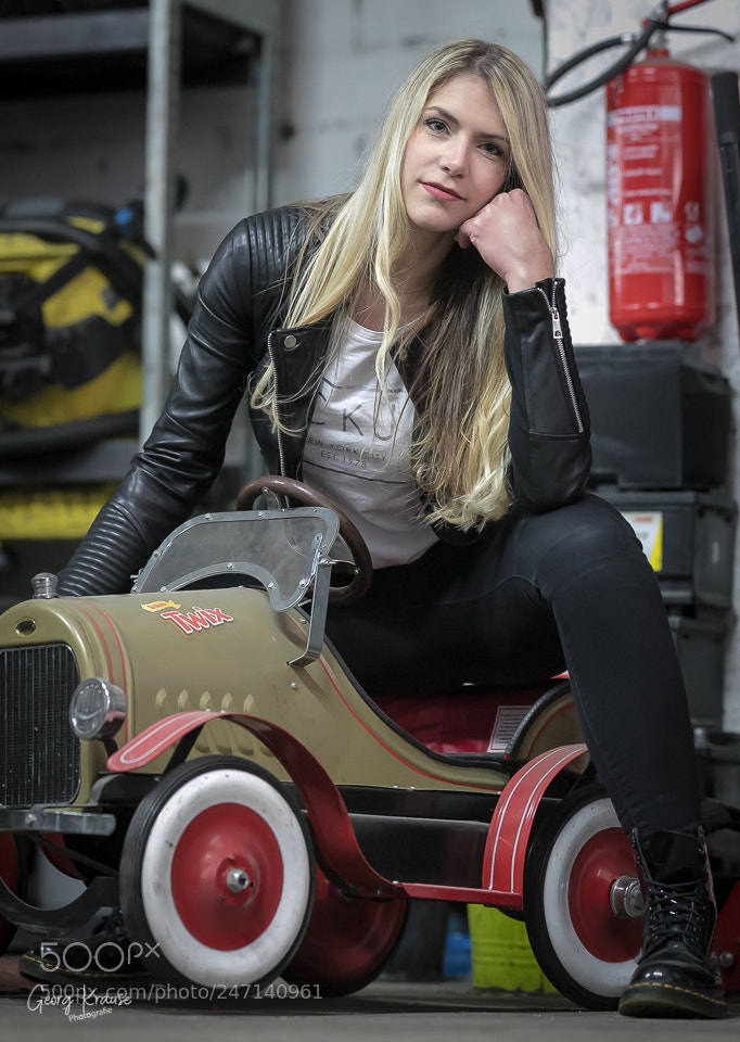 Canon EOS 6D Mark II sample photo. Julia tour de werkstatt photography