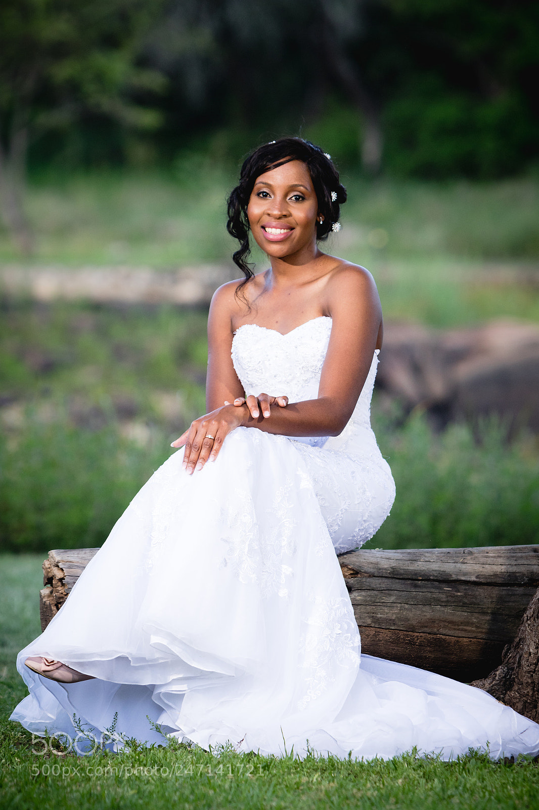 Canon EOS 7D Mark II sample photo. Elegant bride photography