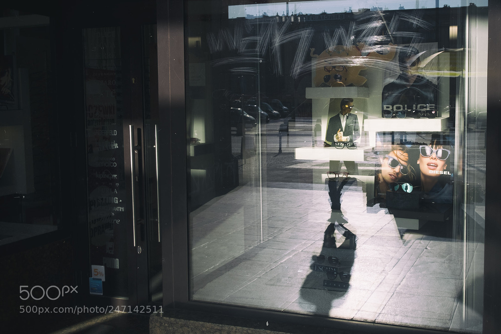 Fujifilm X-T10 sample photo. City man photography