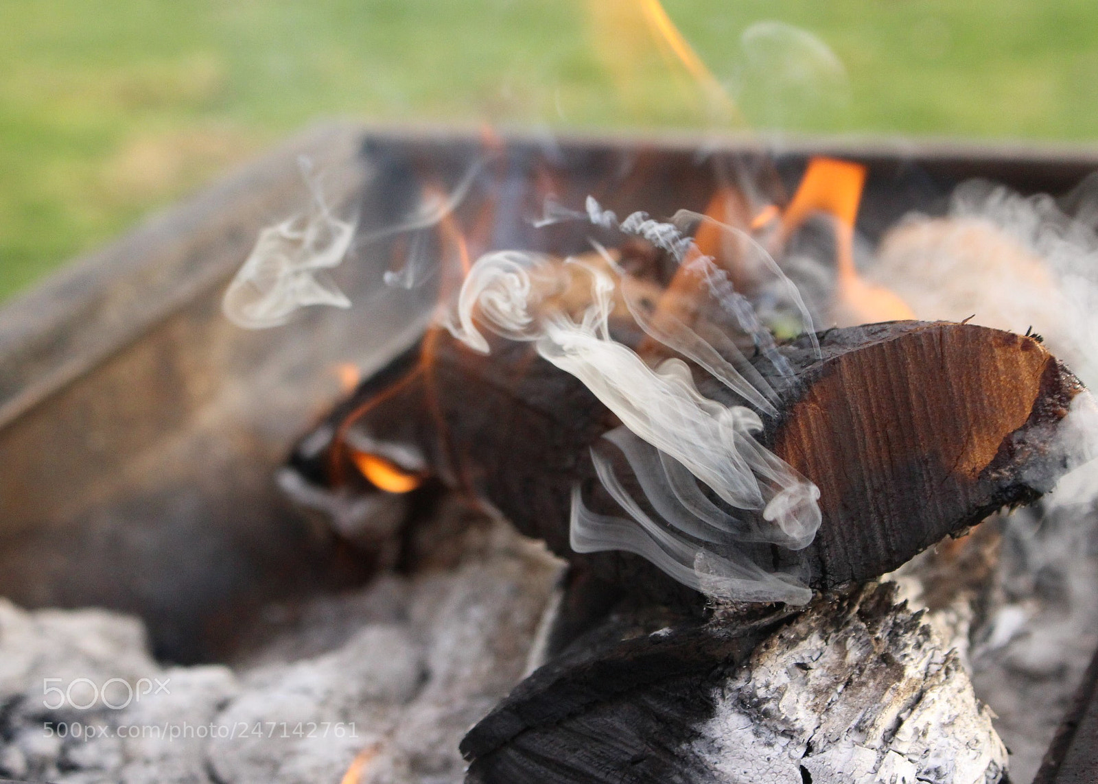 Canon EOS 700D (EOS Rebel T5i / EOS Kiss X7i) sample photo. Smoke magic photography