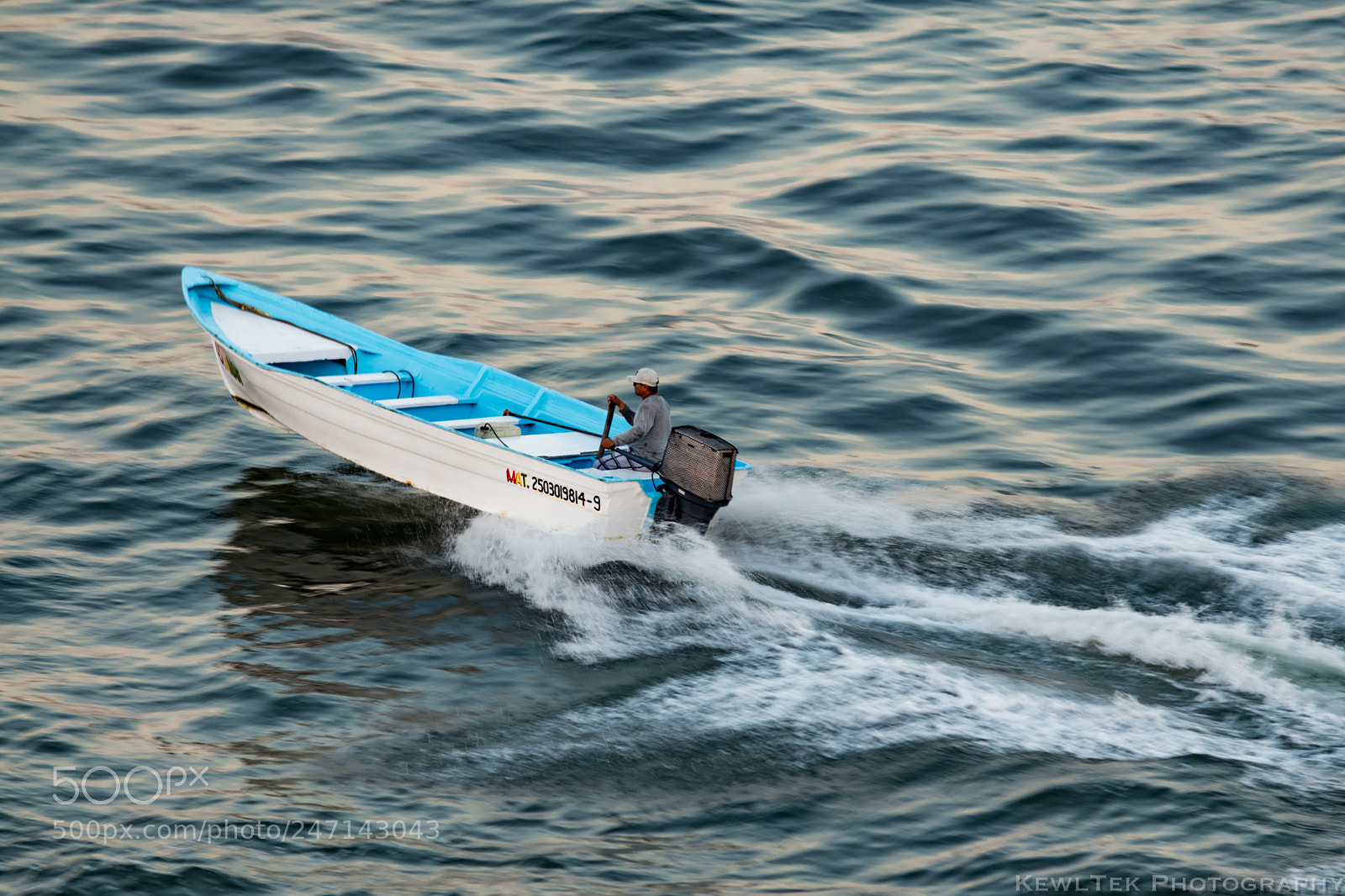 Nikon D5600 sample photo. Fast boat photography