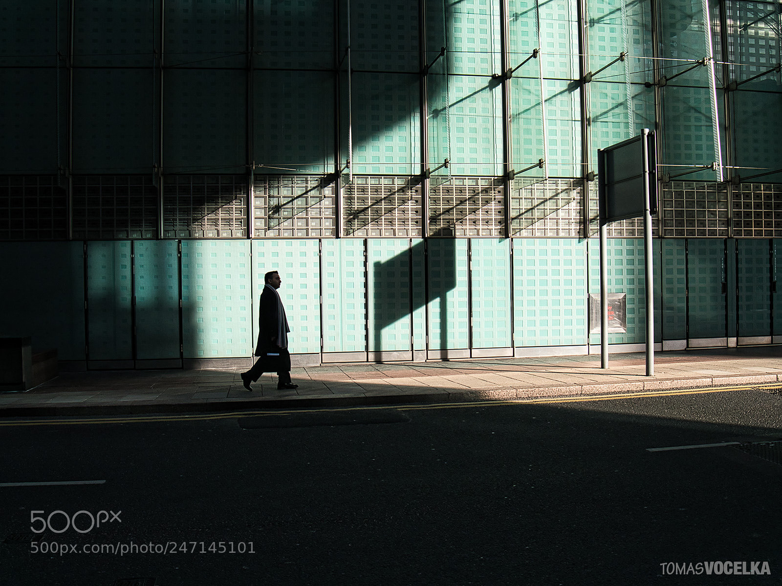 Panasonic Lumix DMC-GX8 sample photo. Light and shadow photography