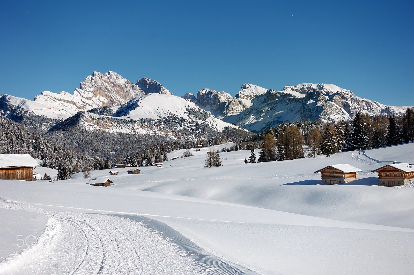 Sony DSC-RX100M5 sample photo. Walking on seiser alm photography