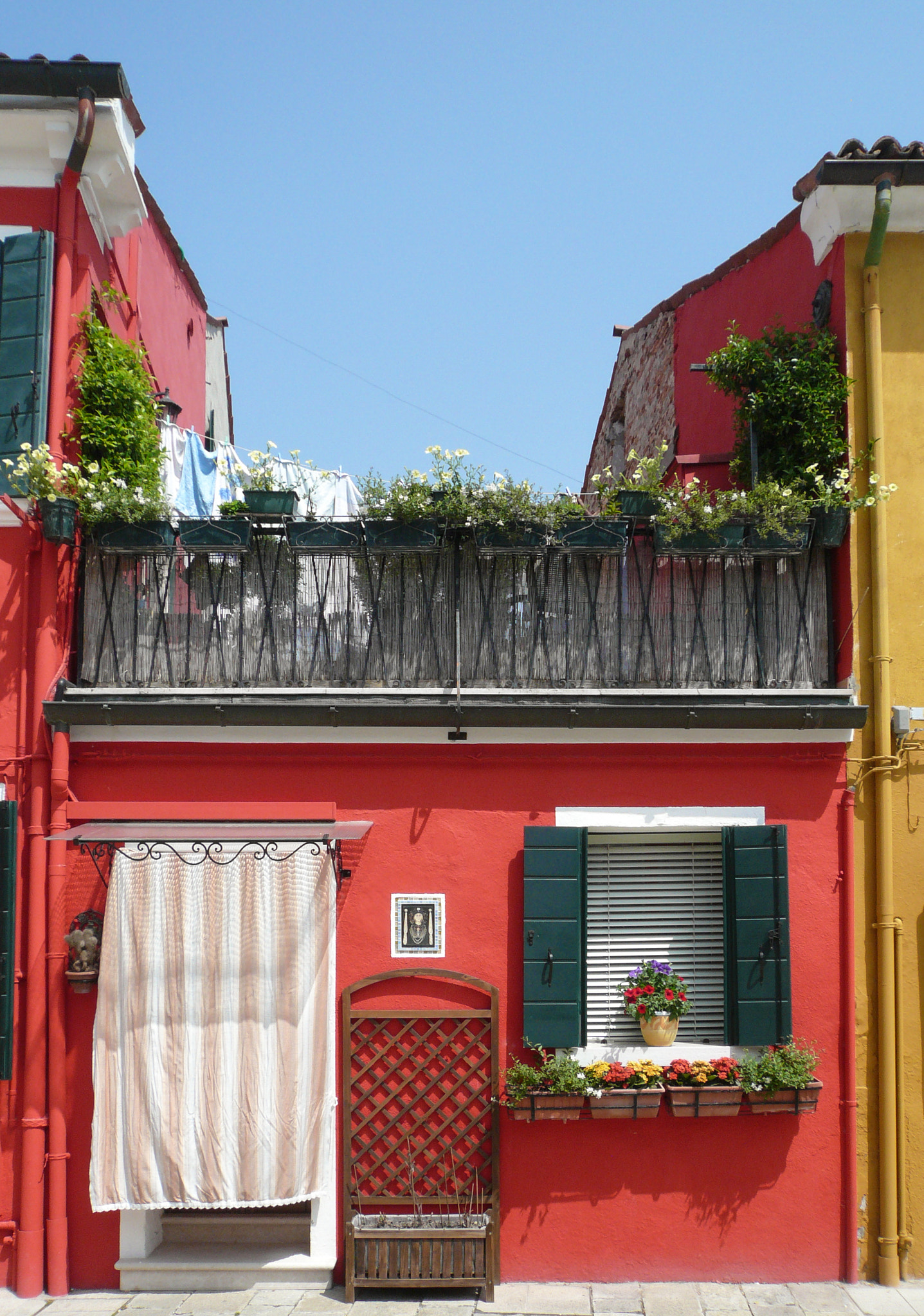 Panasonic DMC-FX07 sample photo. Burano porch - 1 photography