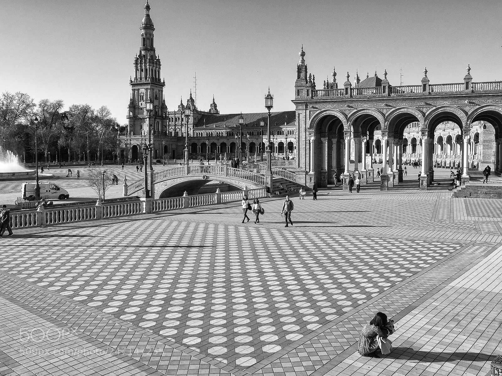 Olympus OM-D E-M1 sample photo. Plaza de espa a photography