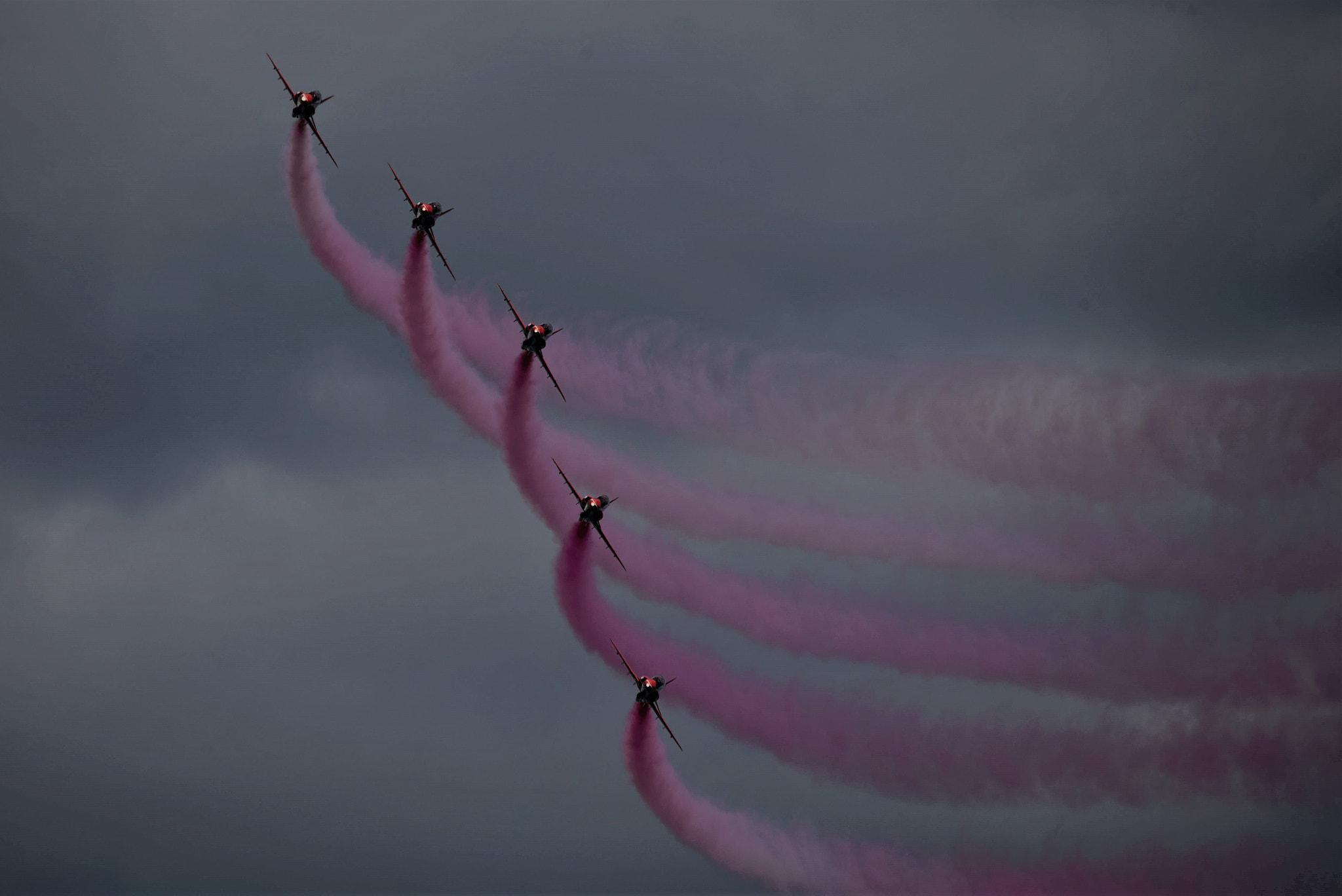 Sigma 150-500mm F5-6.3 DG OS HSM sample photo. Red arrows photography