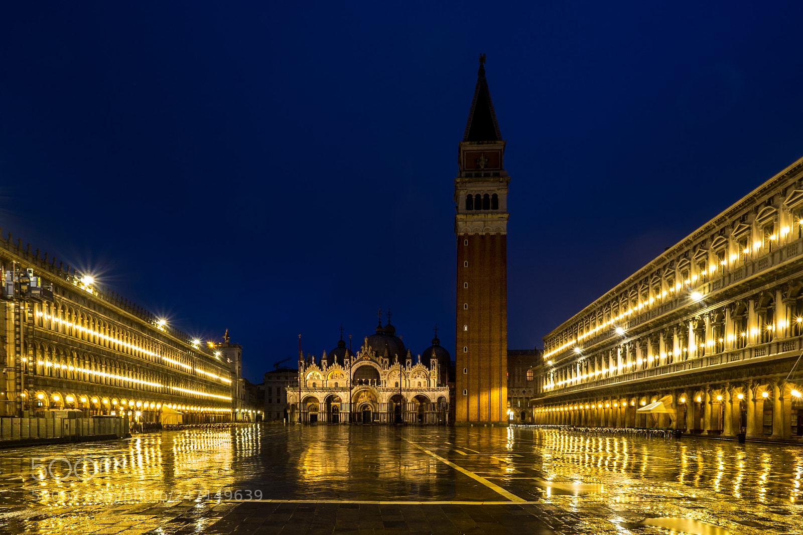Fujifilm X-T1 sample photo. Blue hour photography