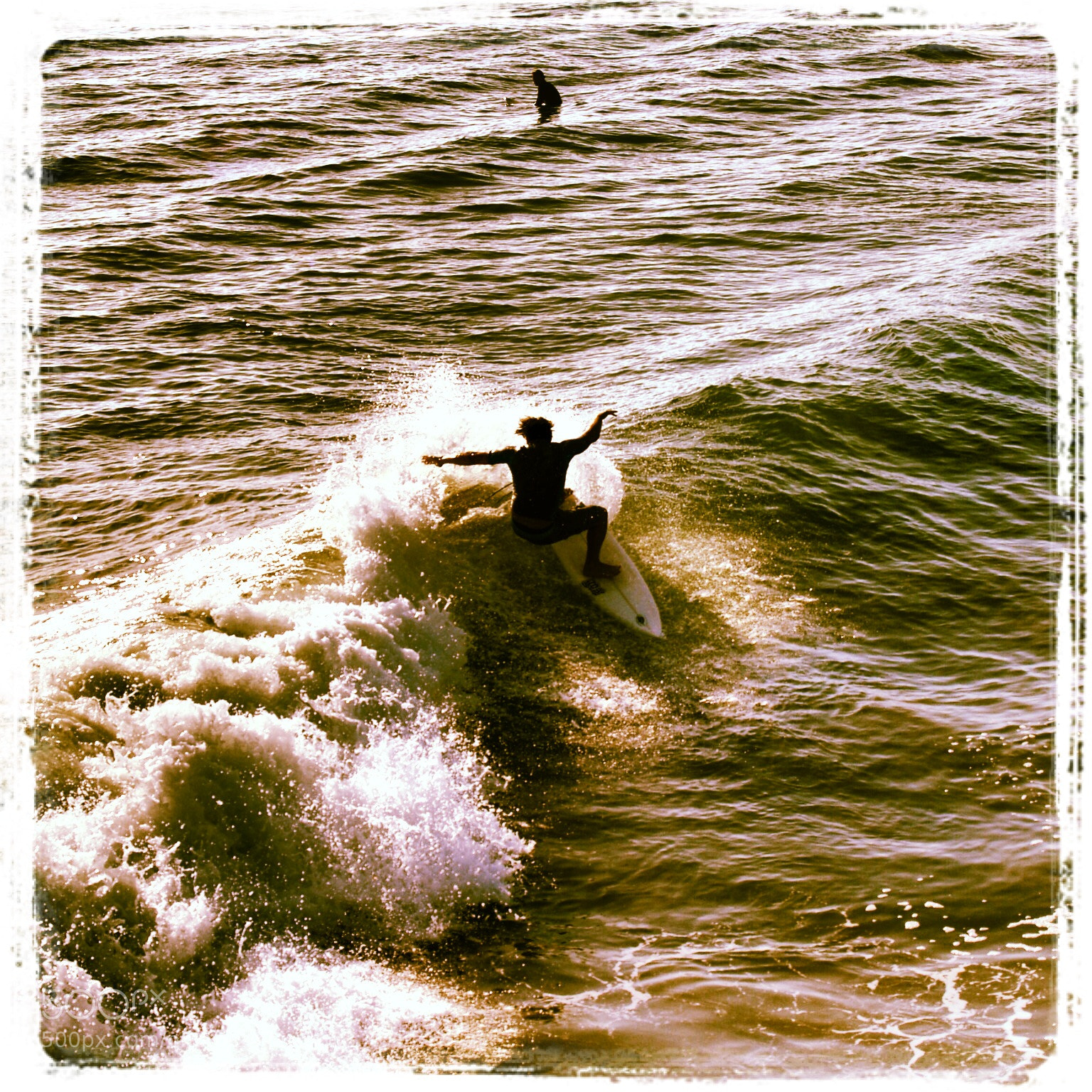 Olympus E-300 (EVOLT E-300) sample photo. Santa monica surfer photography