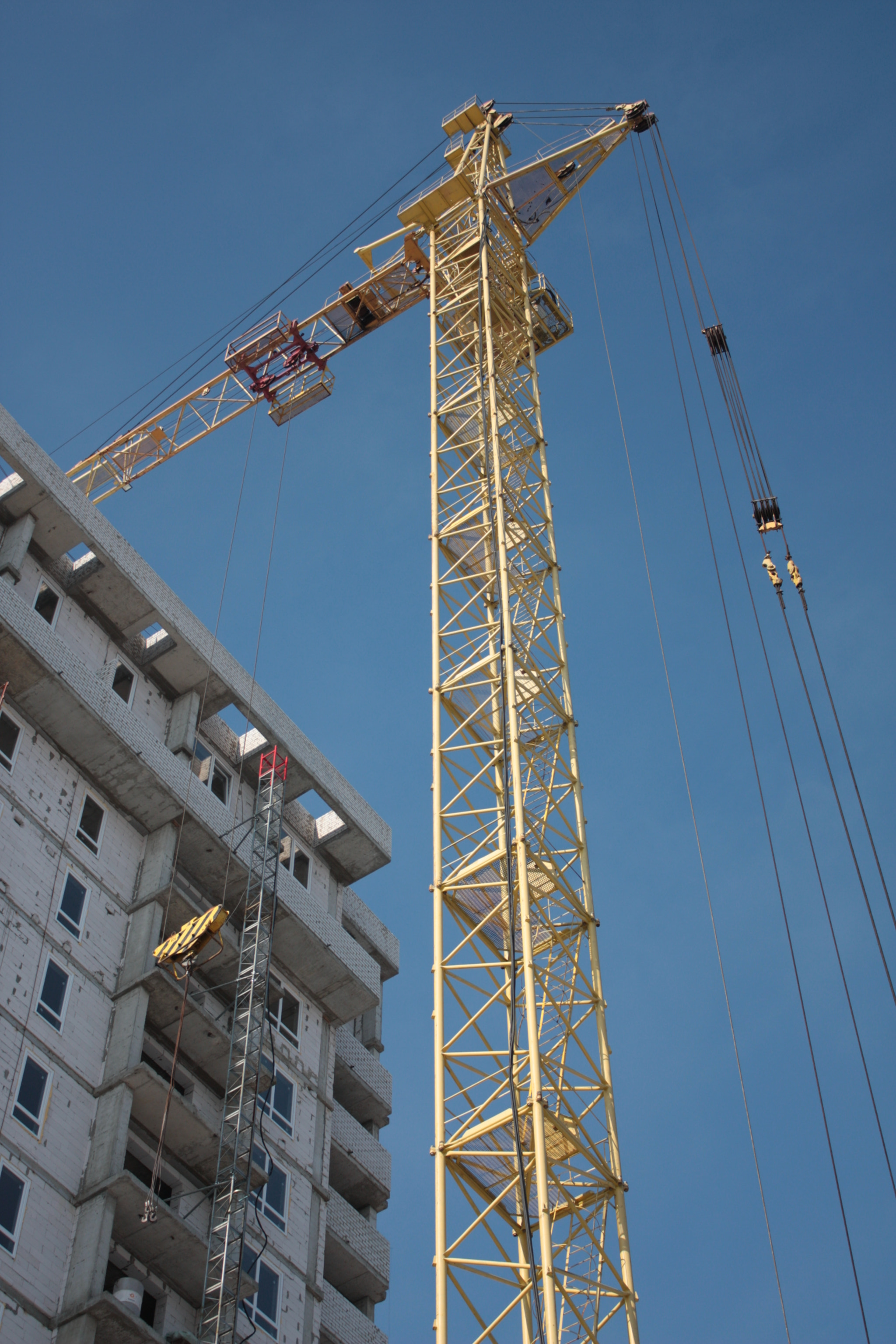 Canon EOS 450D (EOS Rebel XSi / EOS Kiss X2) sample photo. Tower crane photography