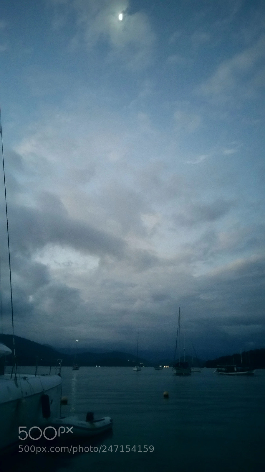 Samsung Galaxy Note4 sample photo. Wellcome half port moon photography