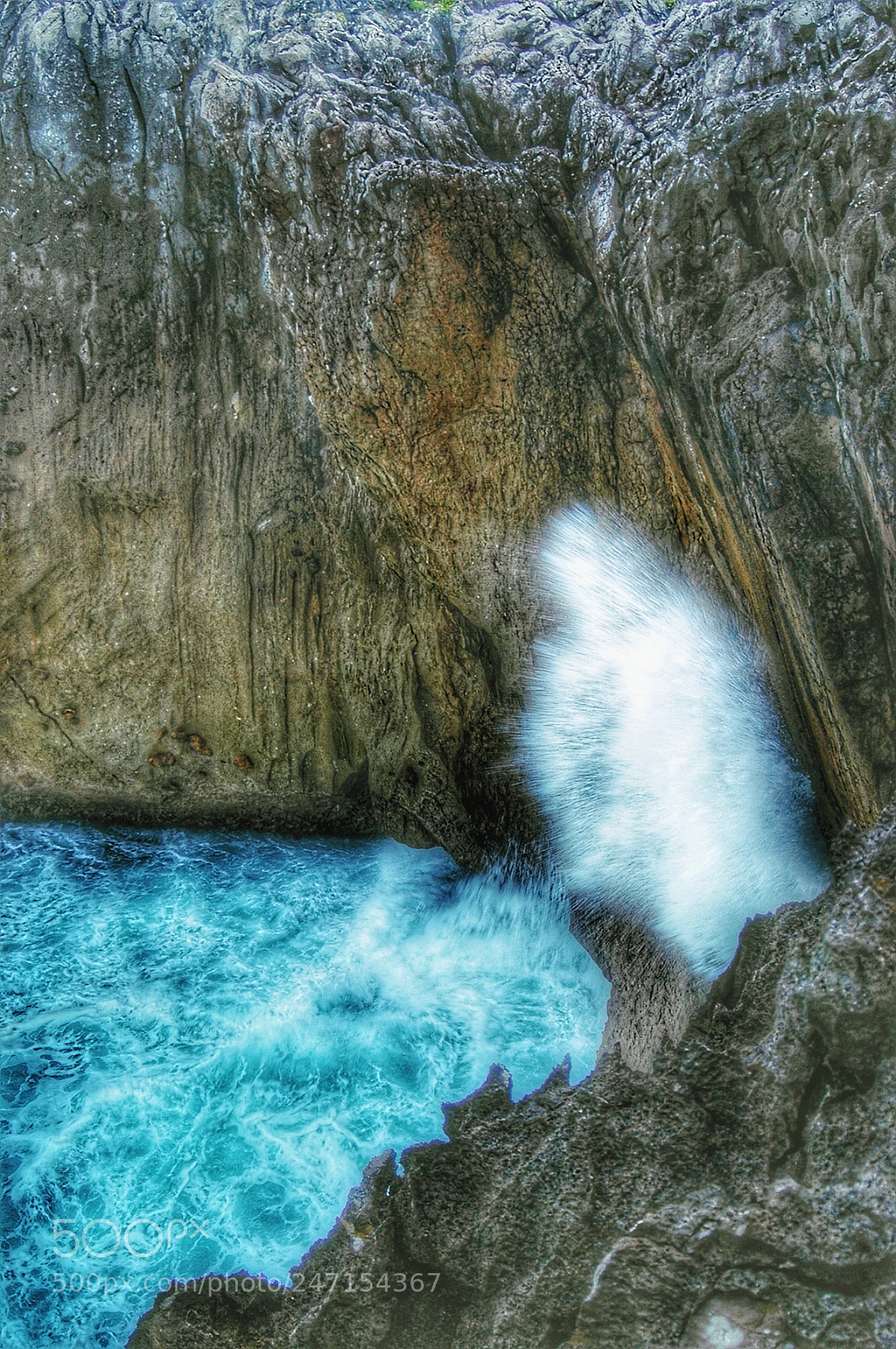 Nikon D70 sample photo. Contra las rocas... photography