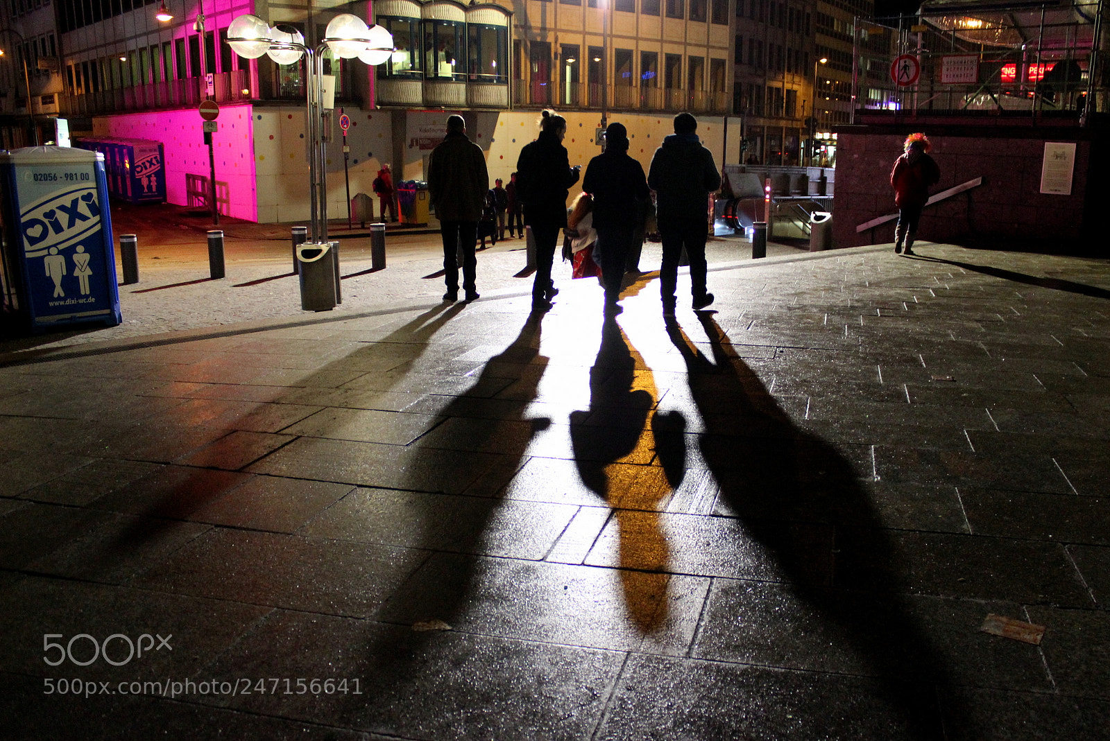 Canon EOS 600D (Rebel EOS T3i / EOS Kiss X5) sample photo. The people behind them photography
