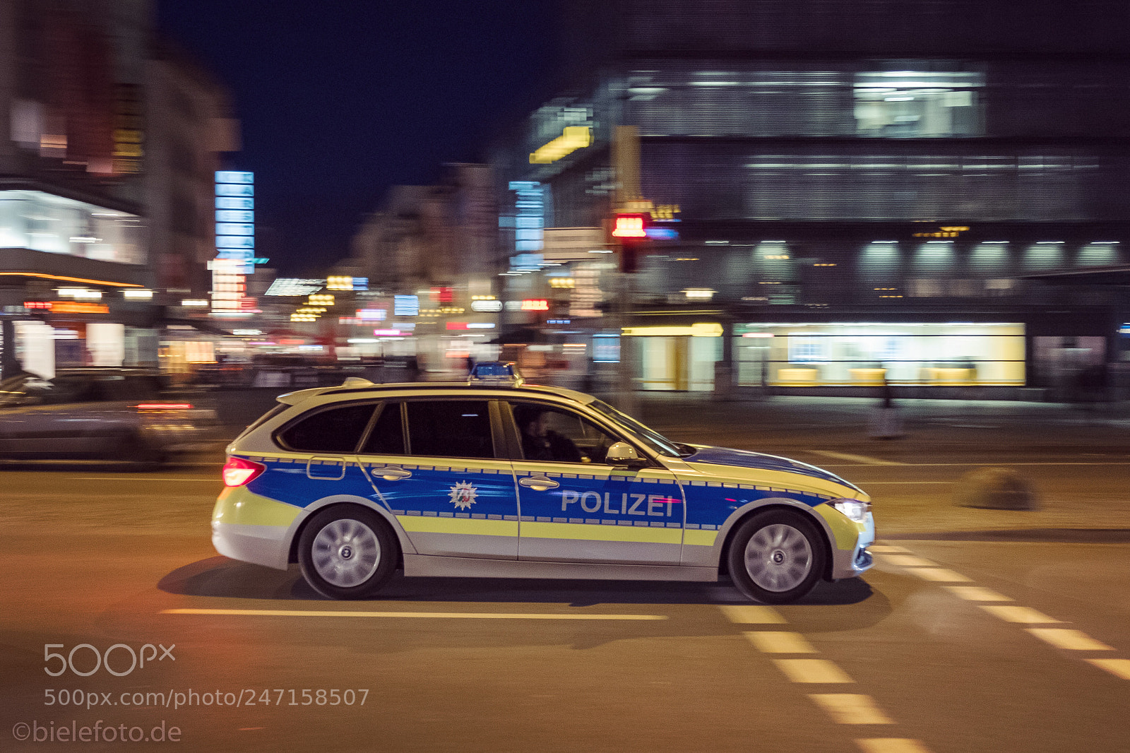 Fujifilm X-T20 sample photo. German police car photography