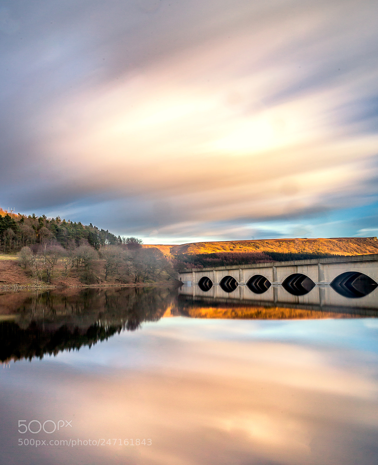 Canon EOS-1D X sample photo. Ladybower reservoir photography