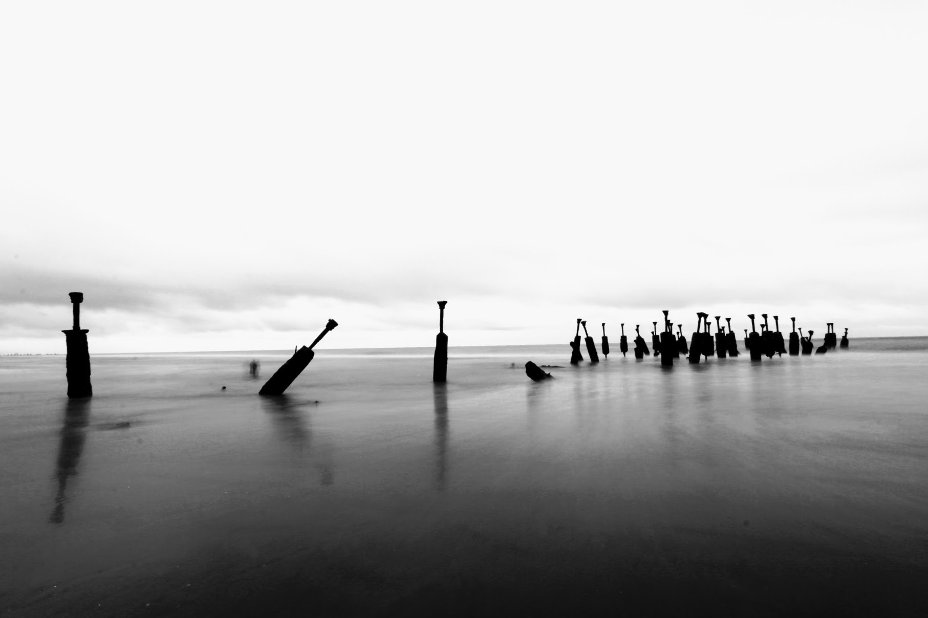Canon EF-S 10-22mm F3.5-4.5 USM sample photo. A broken pier photography