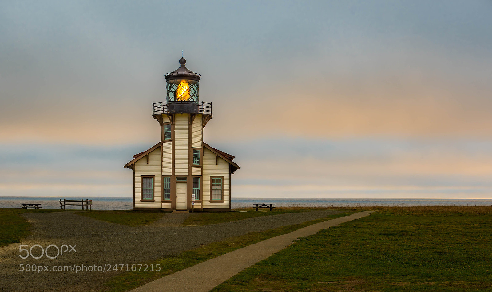 Nikon D810 sample photo. Dusk and the lighthouse photography