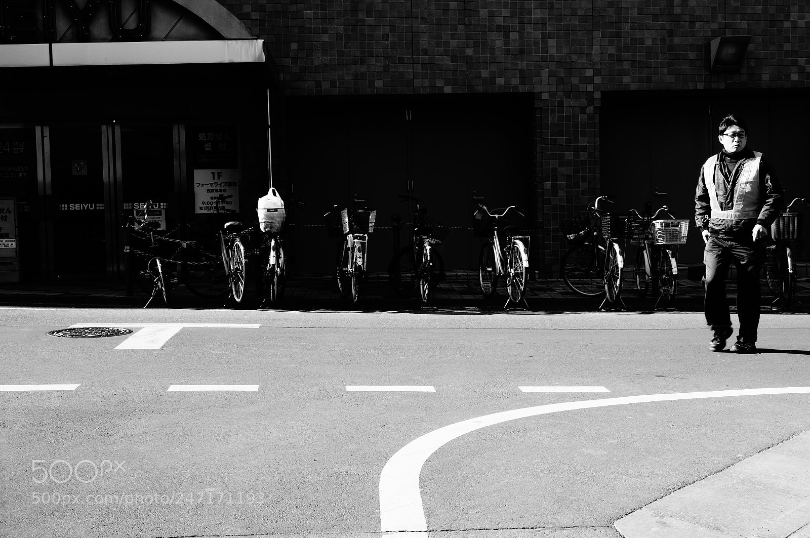 Sony Alpha NEX-5T sample photo. Streets photography