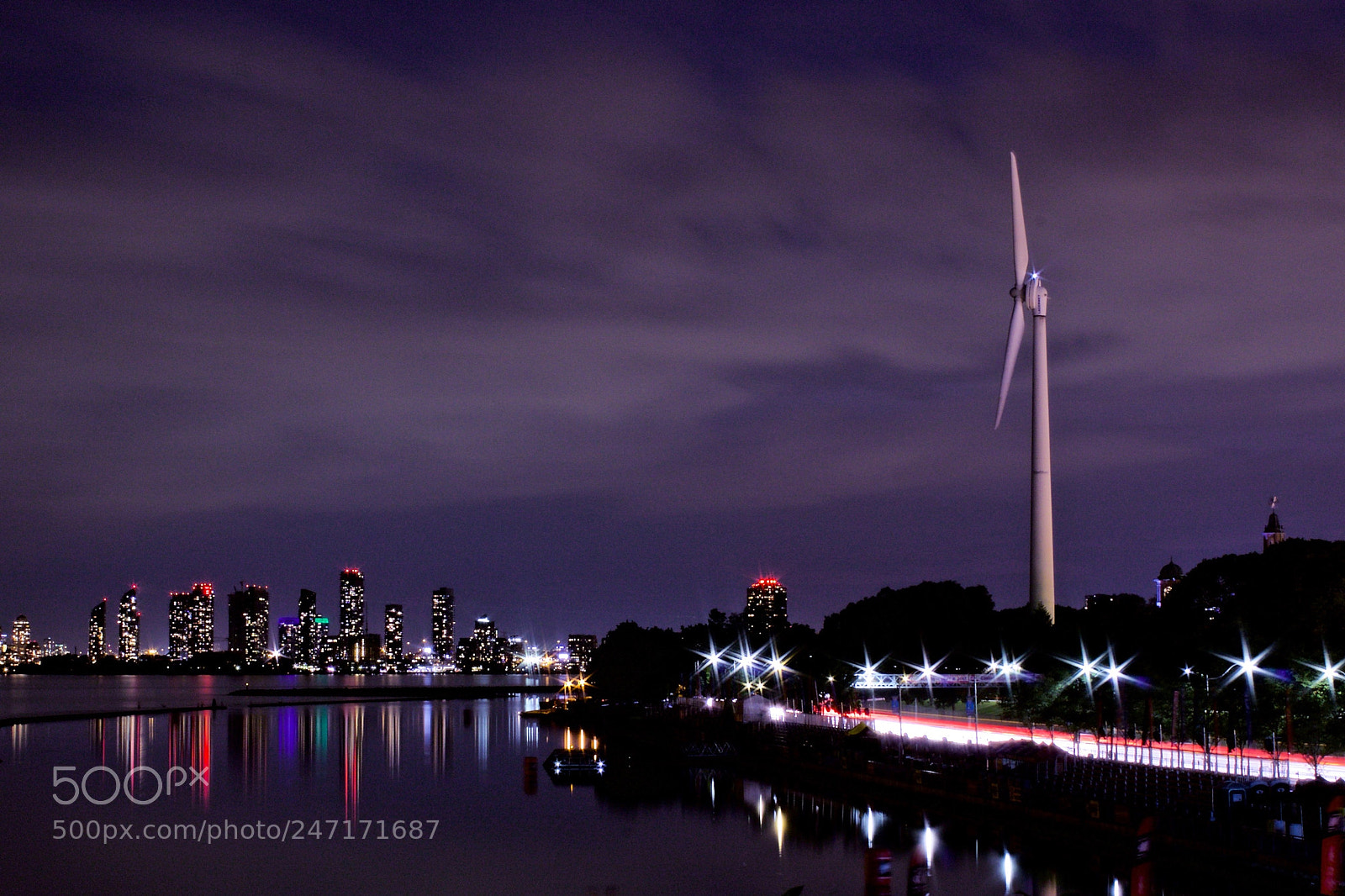 Canon EOS 1200D (EOS Rebel T5 / EOS Kiss X70 / EOS Hi) sample photo. Wind turbine watching the photography