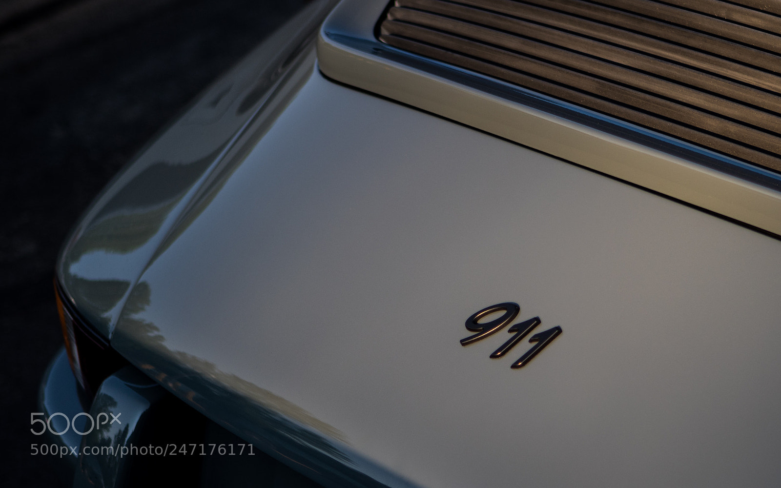 Canon EOS 7D Mark II sample photo. Porsche 911 photography