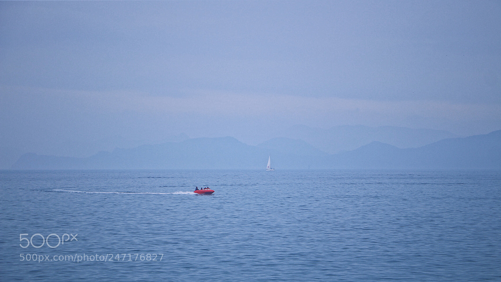 Canon EOS 700D (EOS Rebel T5i / EOS Kiss X7i) sample photo. Cloudy & sea photography