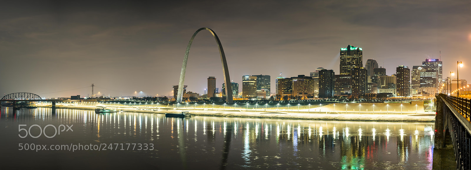 Sony a7R II sample photo. St. louis missouri river photography