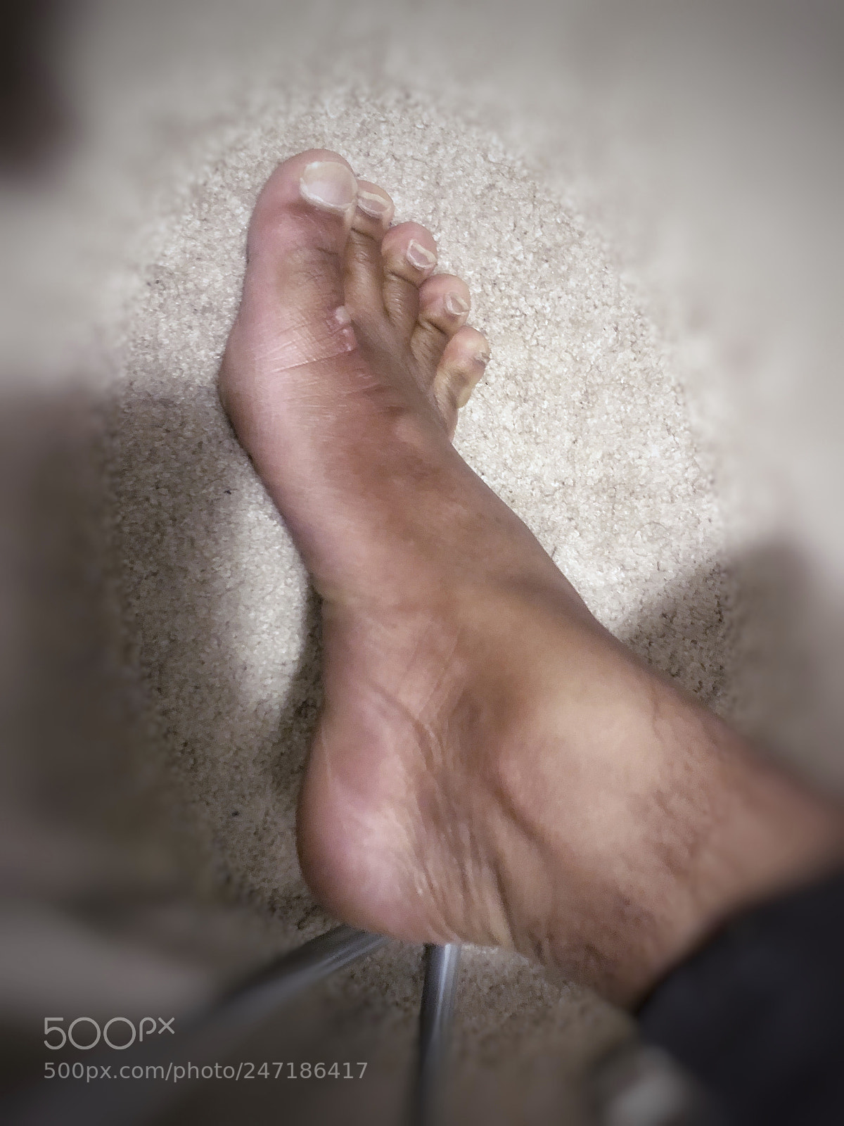 Apple iPhone 8 Plus sample photo. Foot photography