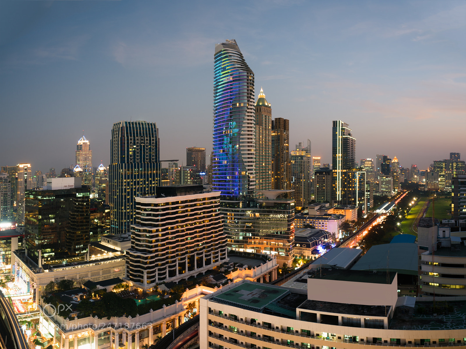 Sony a7R II sample photo. Modern building in bangkok photography