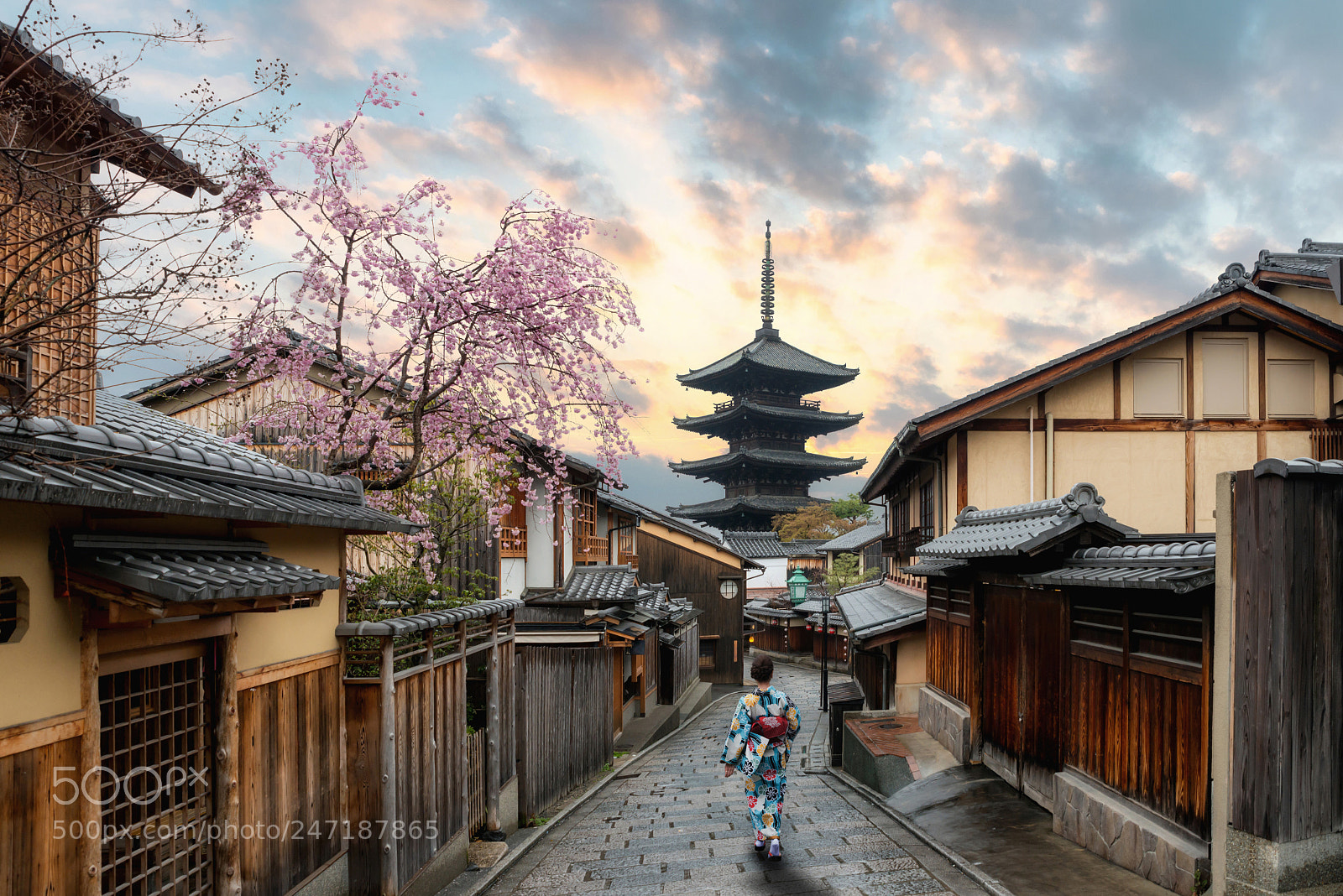 Nikon D800 sample photo. Asian women wearing traditional photography