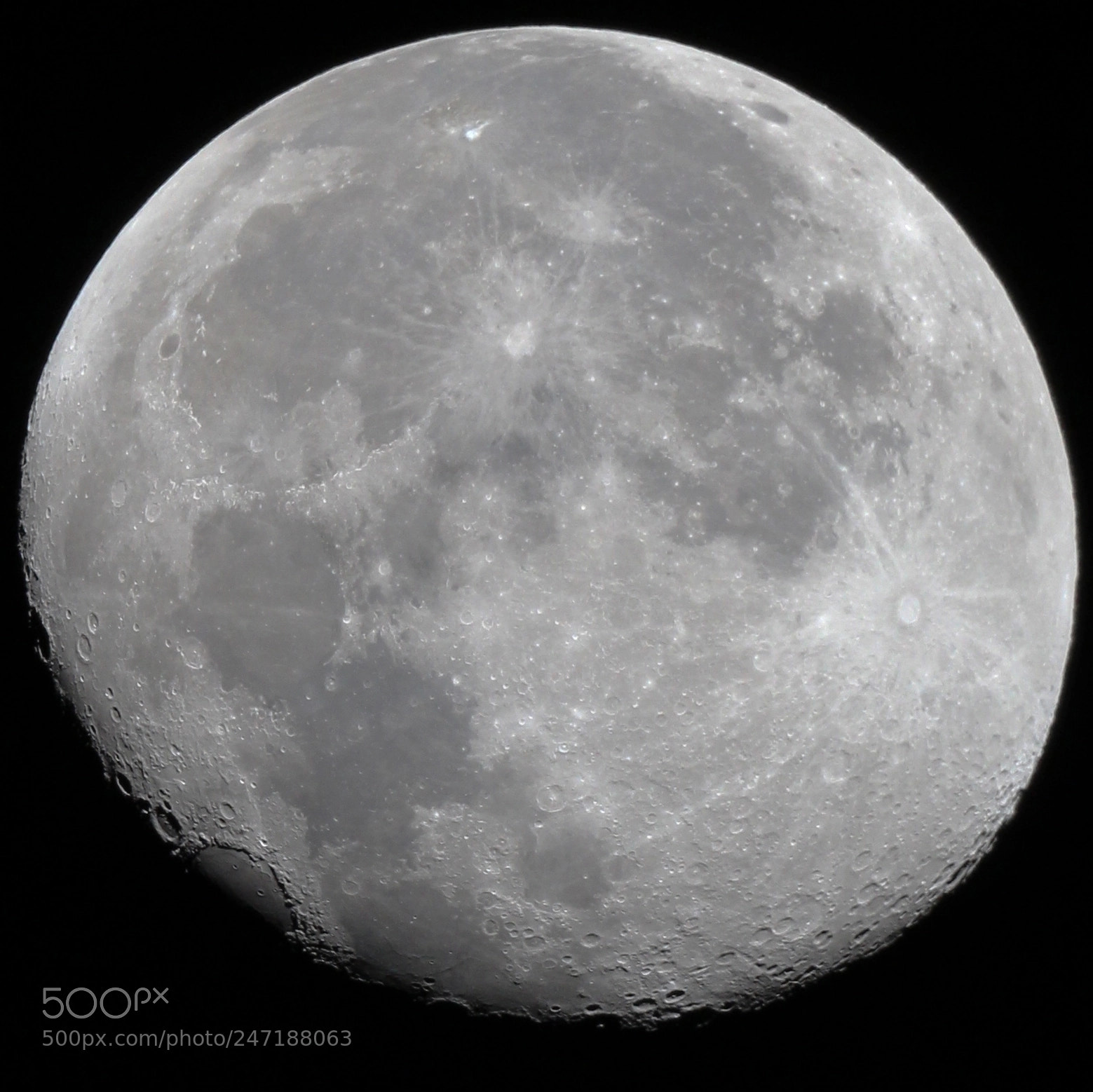 Canon EOS 600D (Rebel EOS T3i / EOS Kiss X5) sample photo. Moon photography