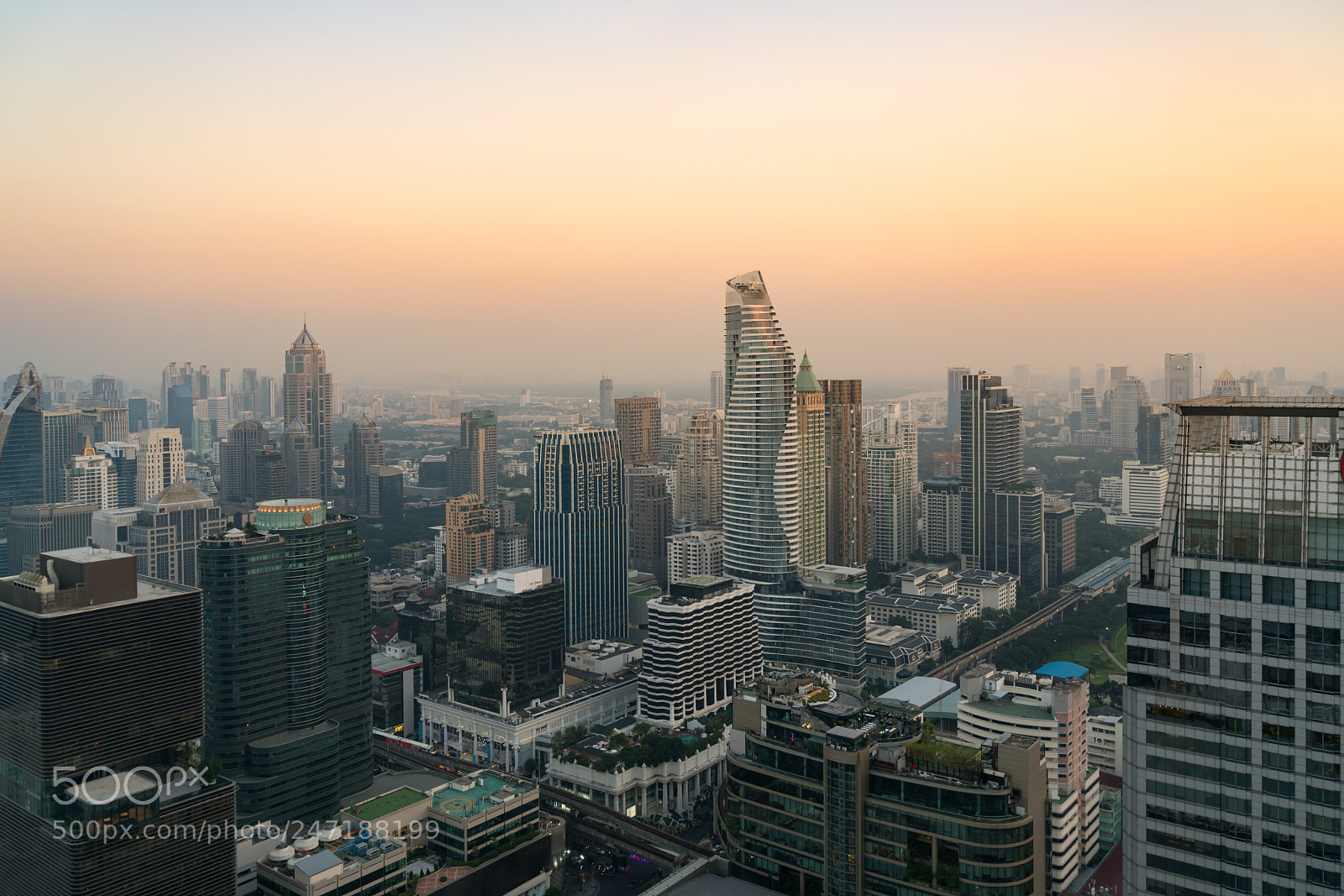 Sony a7R II sample photo. Modern building in bangkok photography