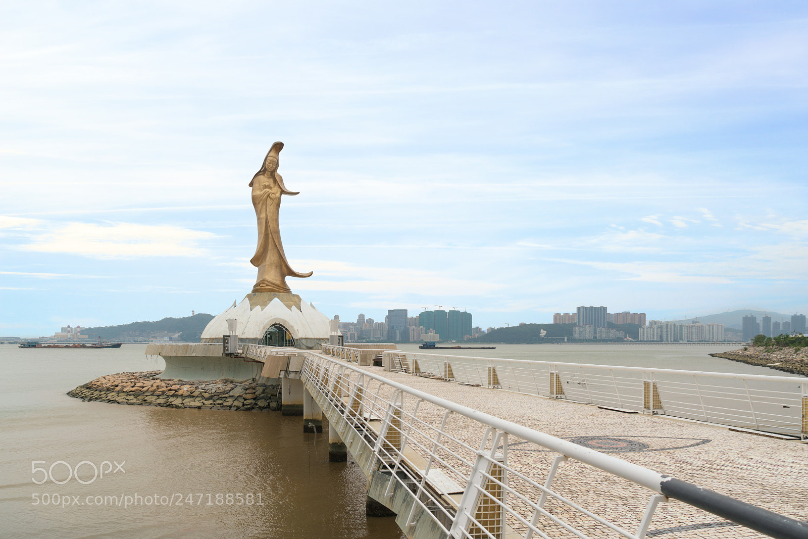 Sony a7R II sample photo. Statue of kun iam photography