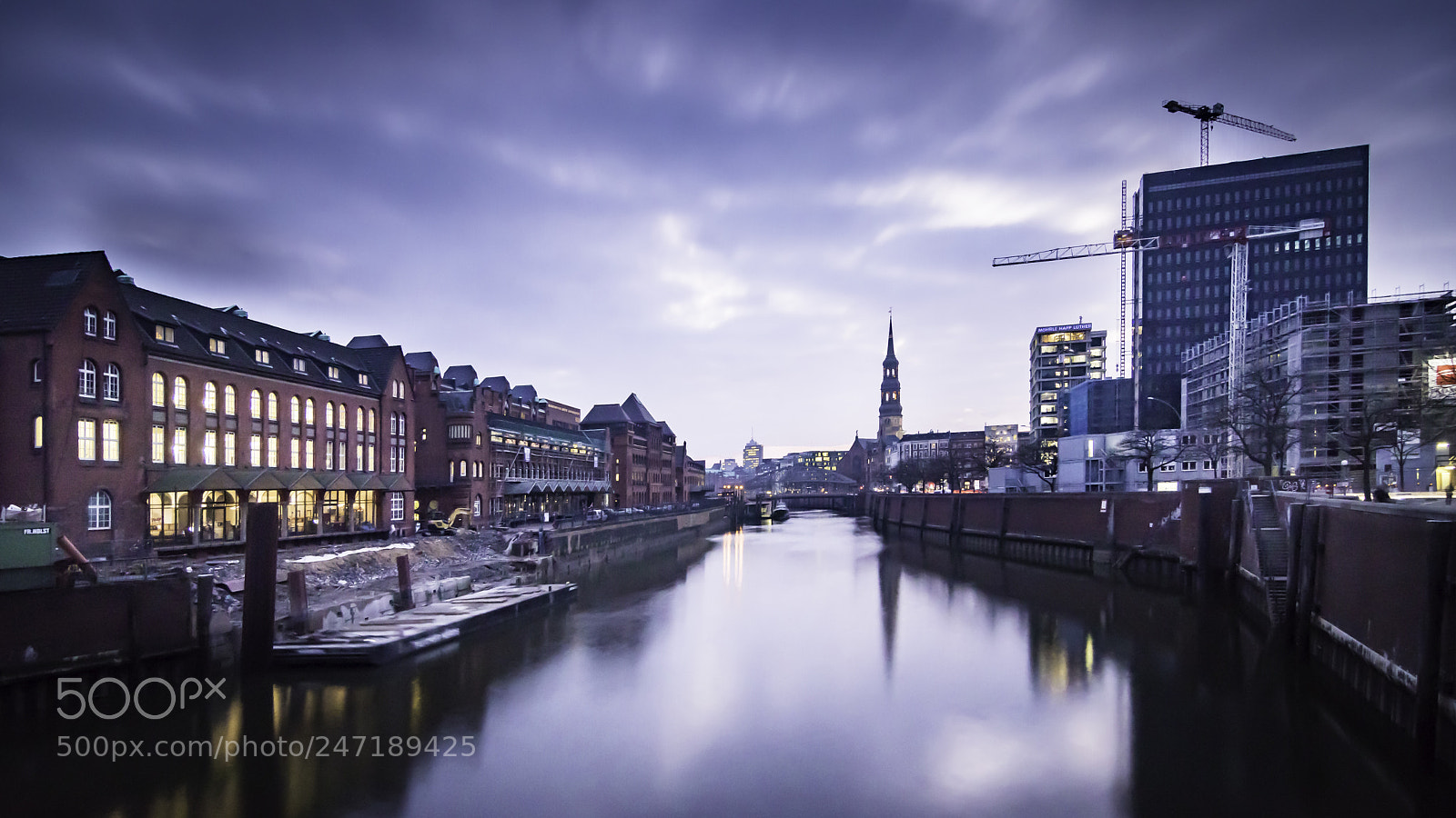 Canon EOS 77D (EOS 9000D / EOS 770D) sample photo. Hamburg - blue hour (1) photography