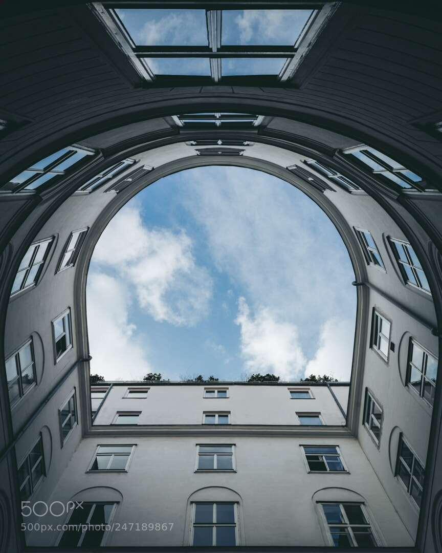 Sony a7R II sample photo. Lookup reflection photography