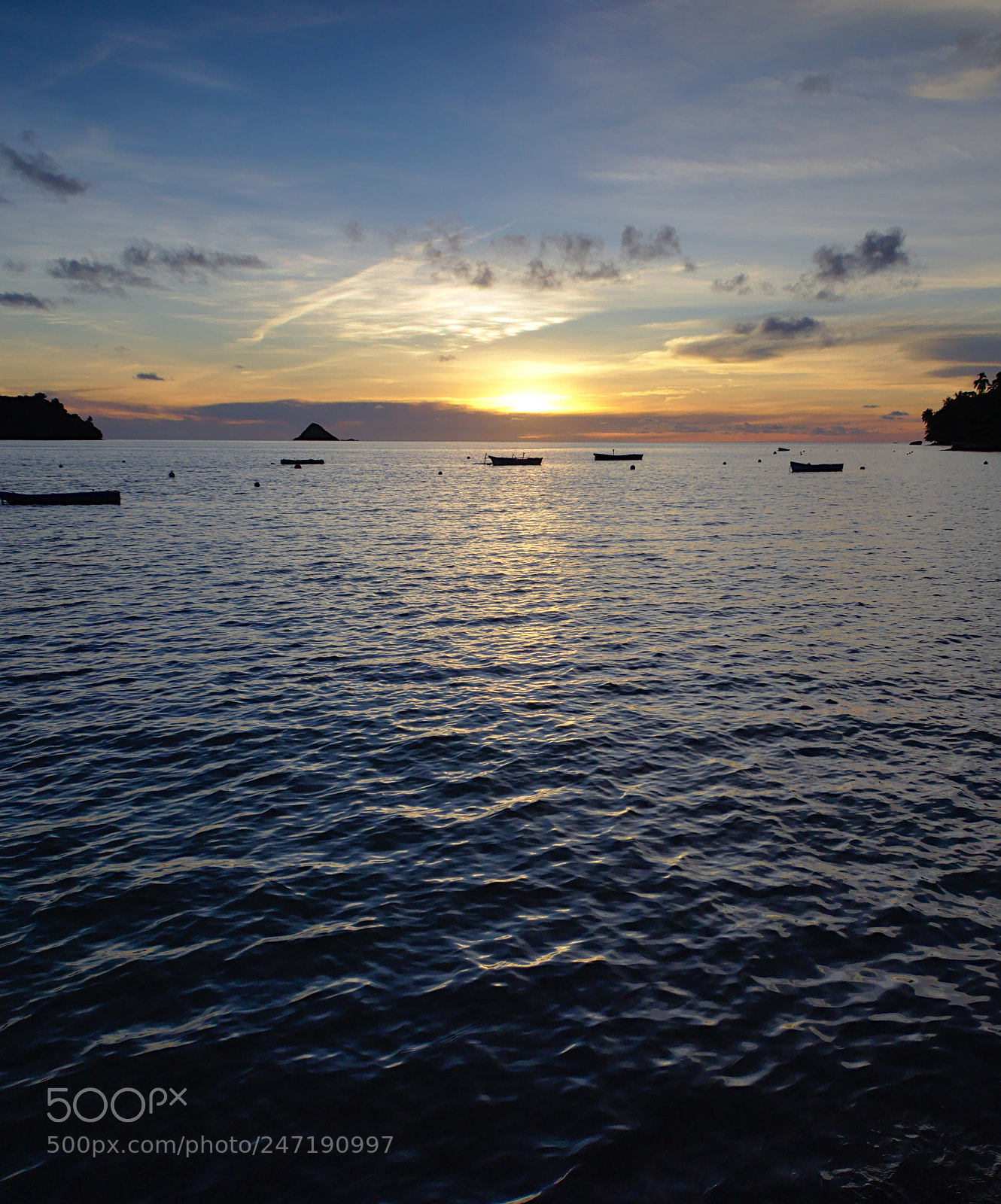 Olympus OM-D E-M10 II sample photo. Sundown on the bay photography
